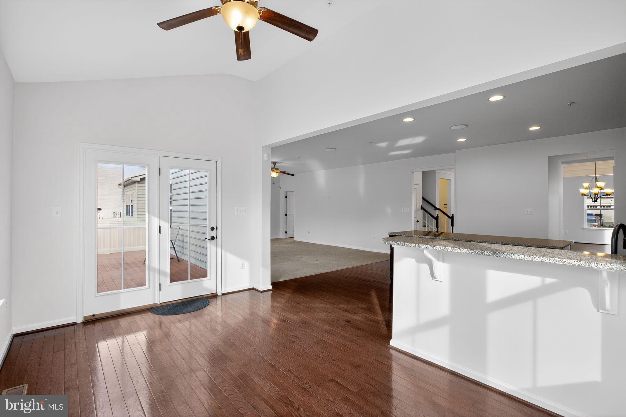 LINDEN GROVE - Residential