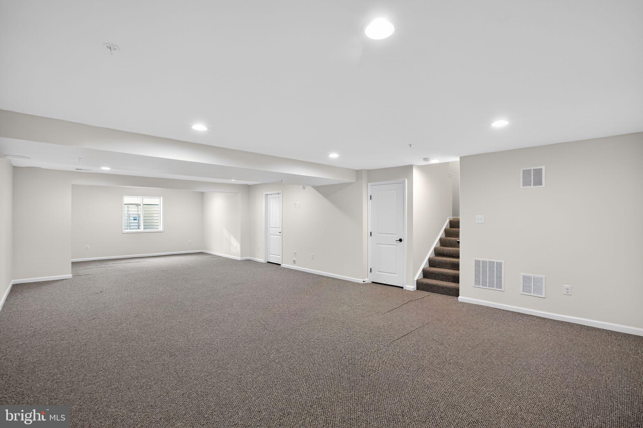 LINDEN GROVE - Residential