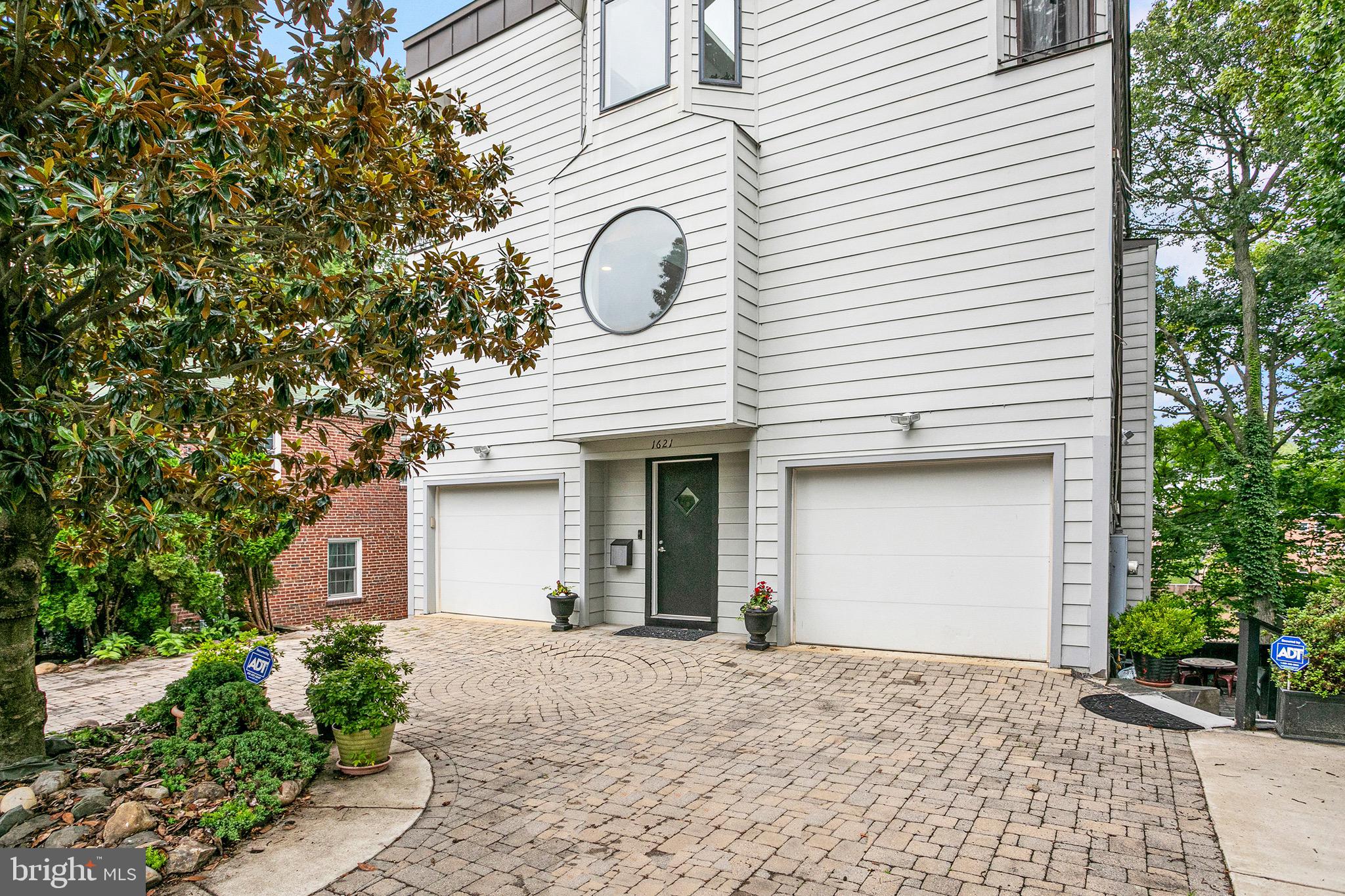 ROSSLYN - Residential