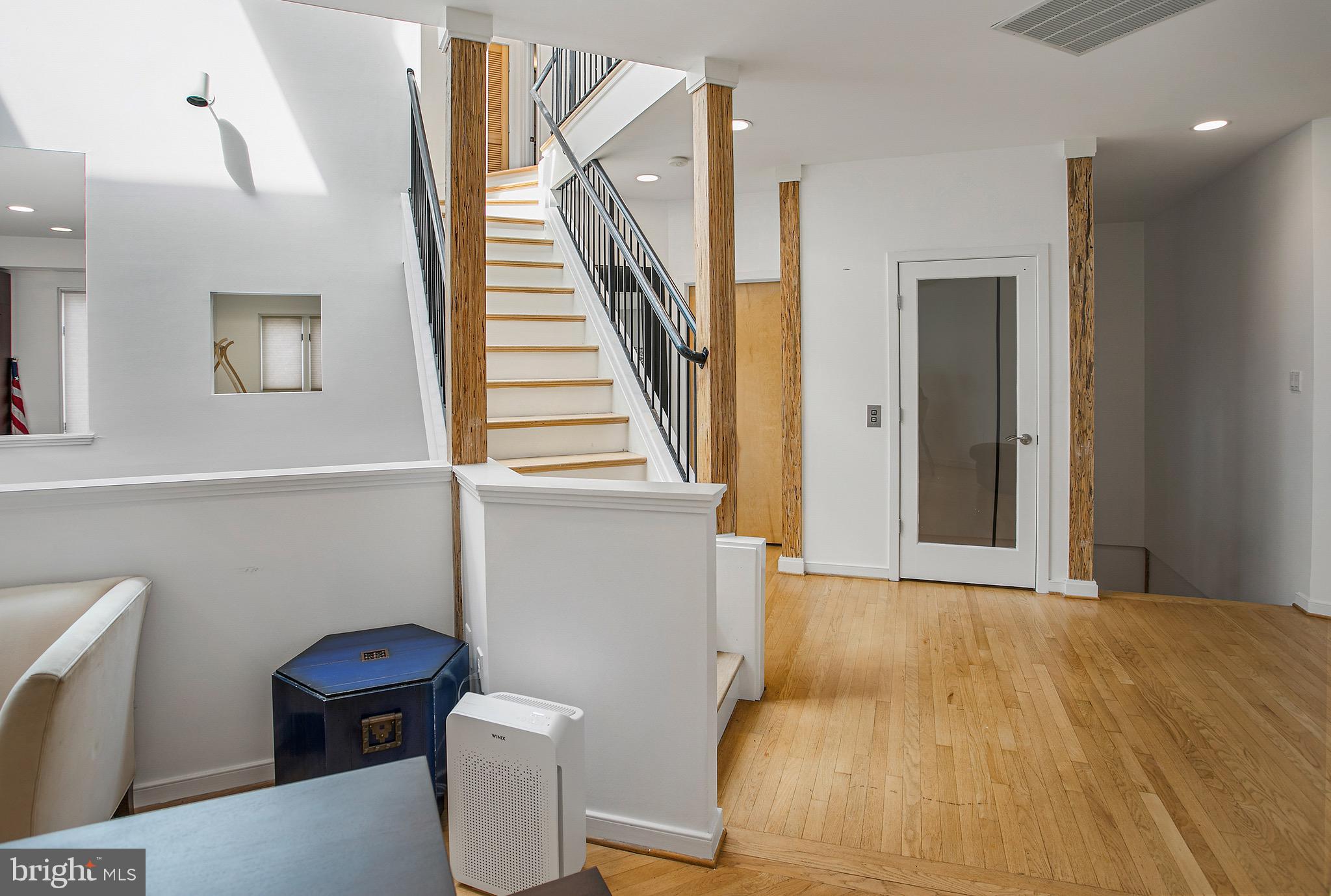 ROSSLYN - Residential