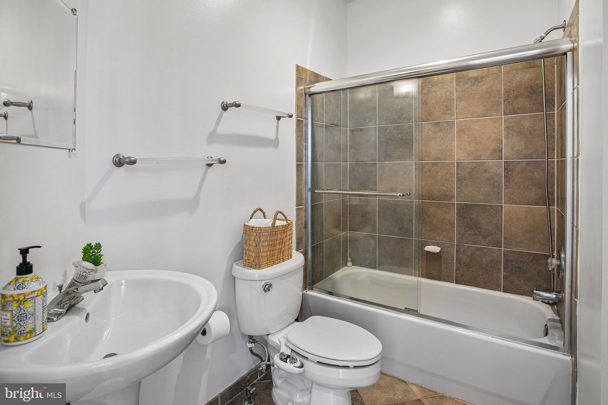 ROSSLYN - Residential