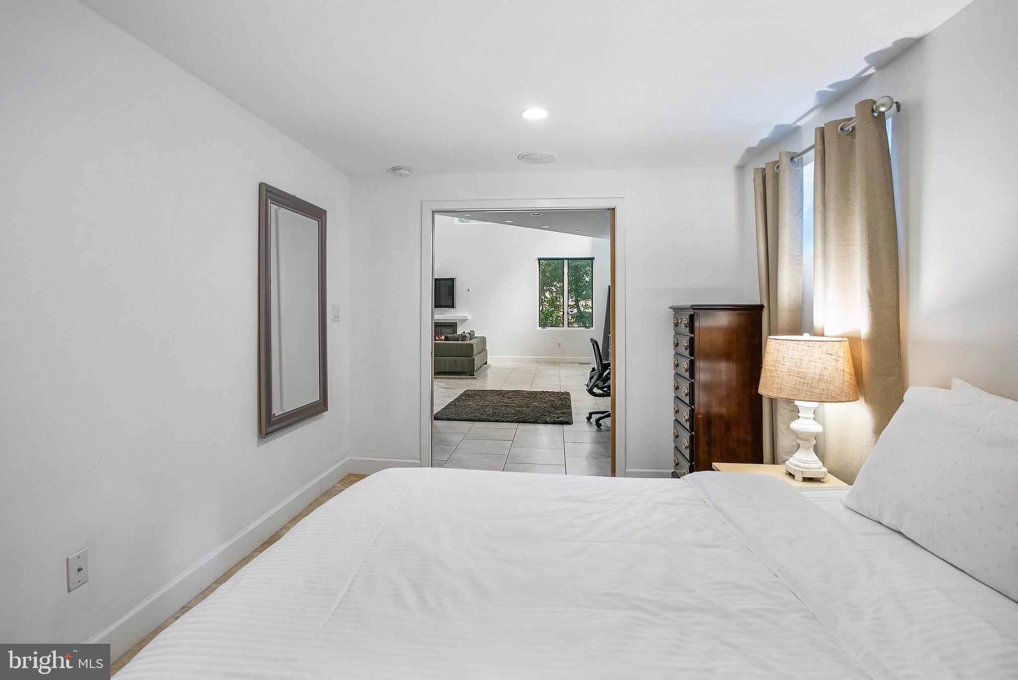 ROSSLYN - Residential