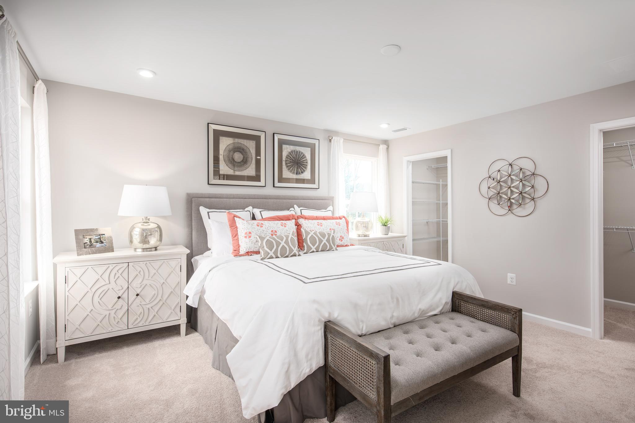 HERITAGE WOODS - Residential