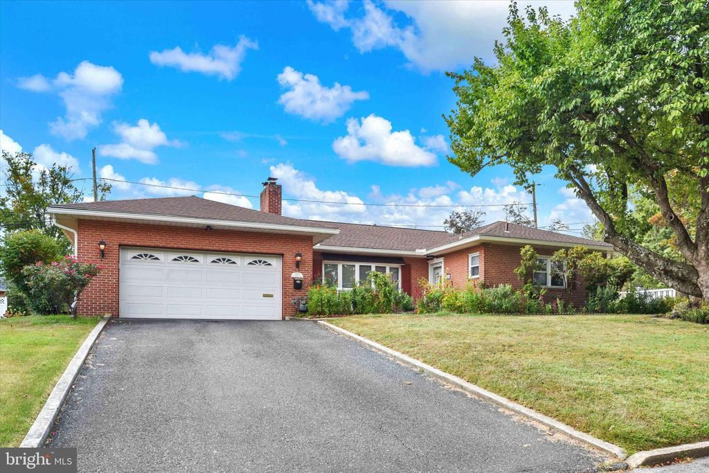 Photo of 3801 Bonnybrook Road, HARRISBURG, PA 17109 (MLS # PADA2049780)