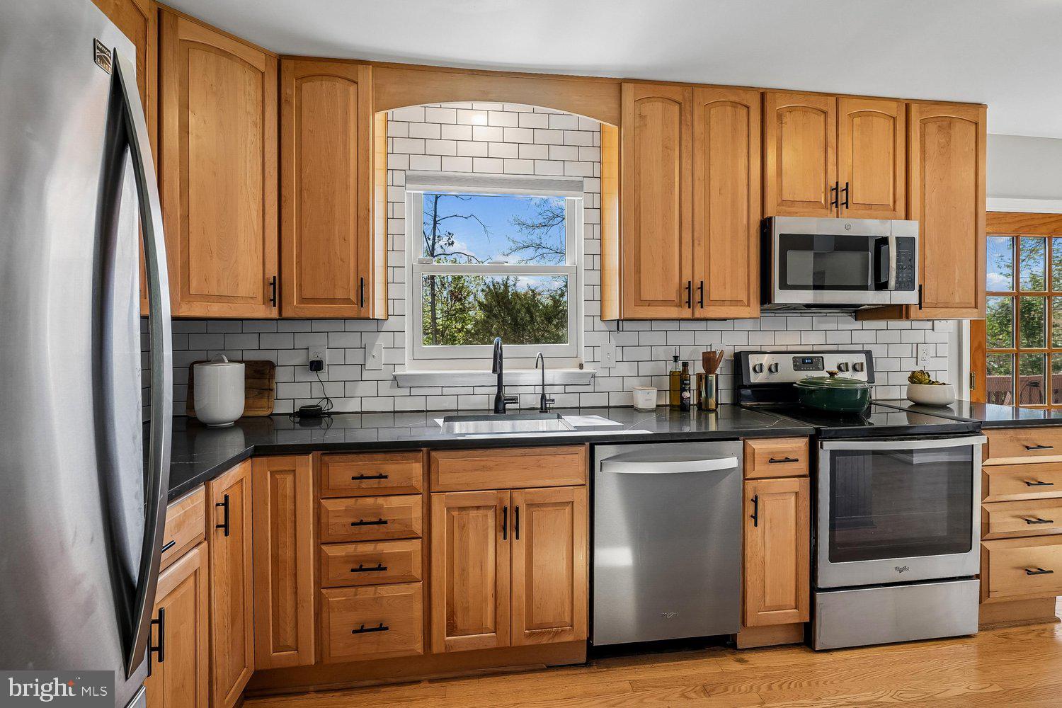 TREESIDE - Residential