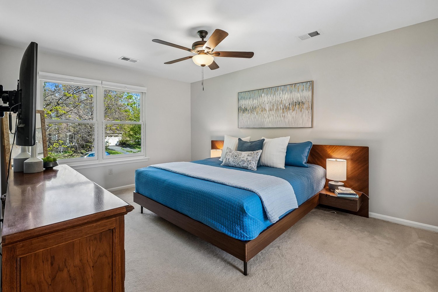 TREESIDE - Residential