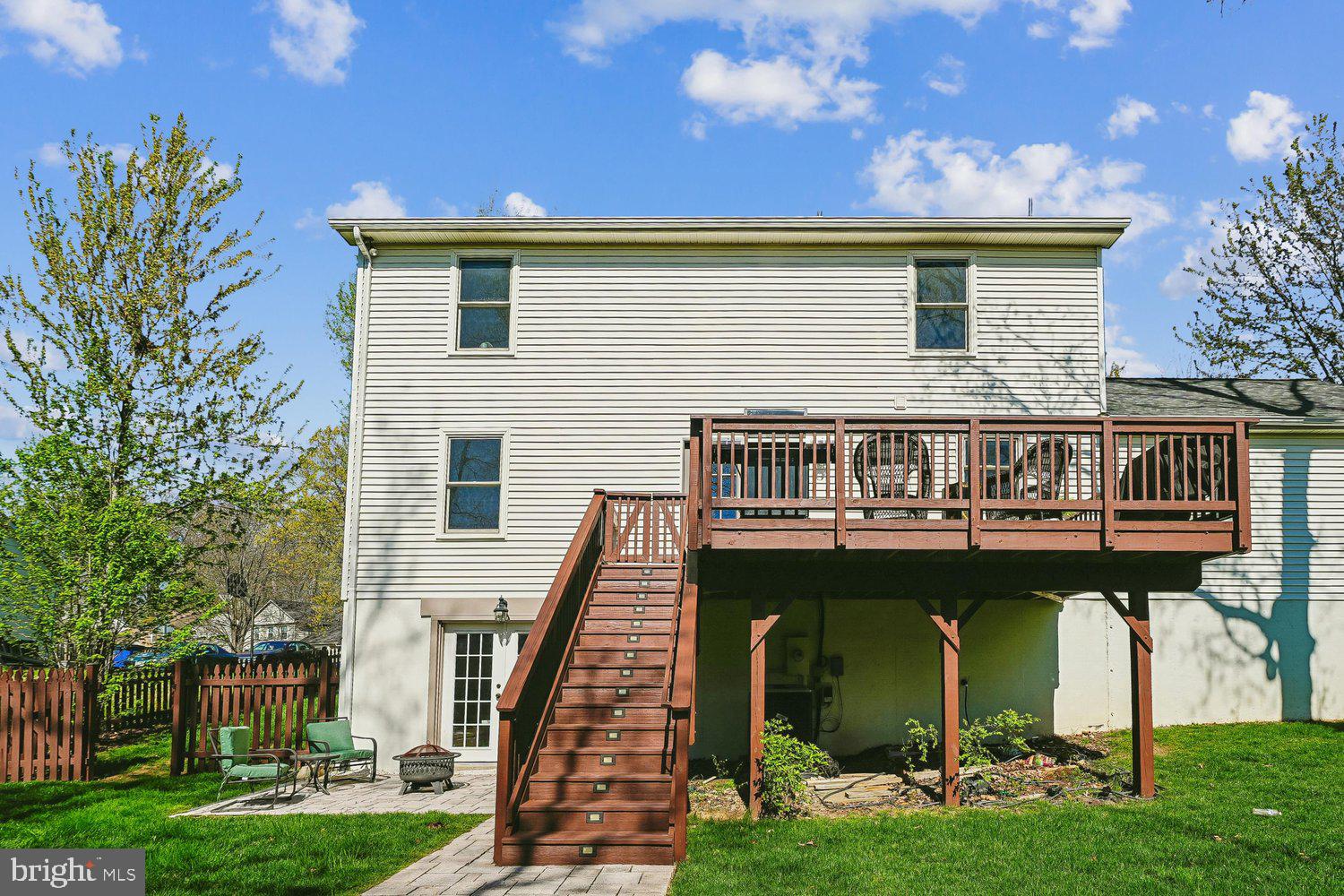 TREESIDE - Residential