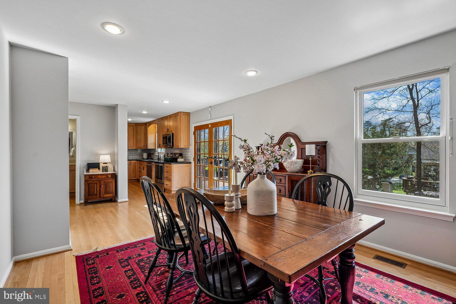 TREESIDE - Residential