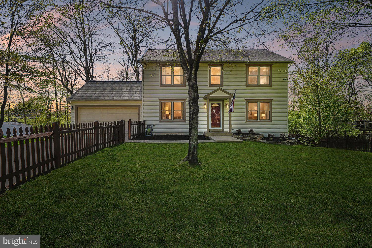 TREESIDE - Residential