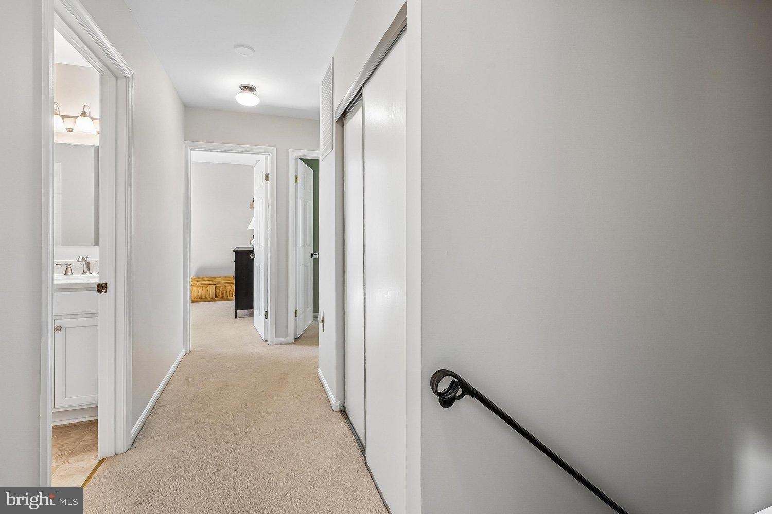 TREESIDE - Residential