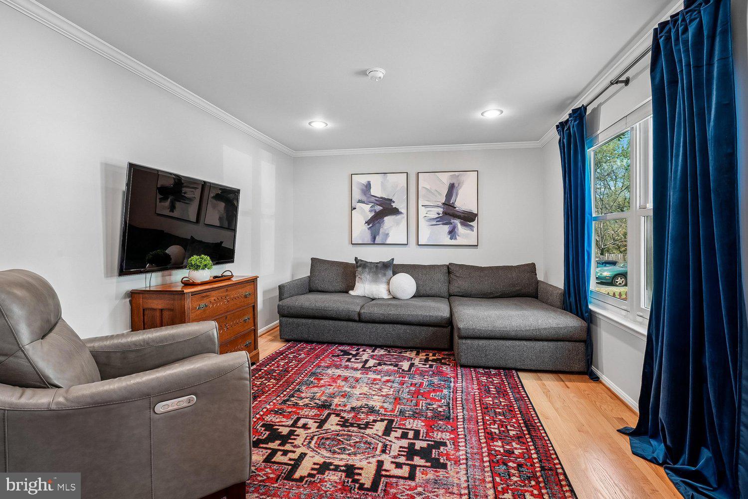 TREESIDE - Residential