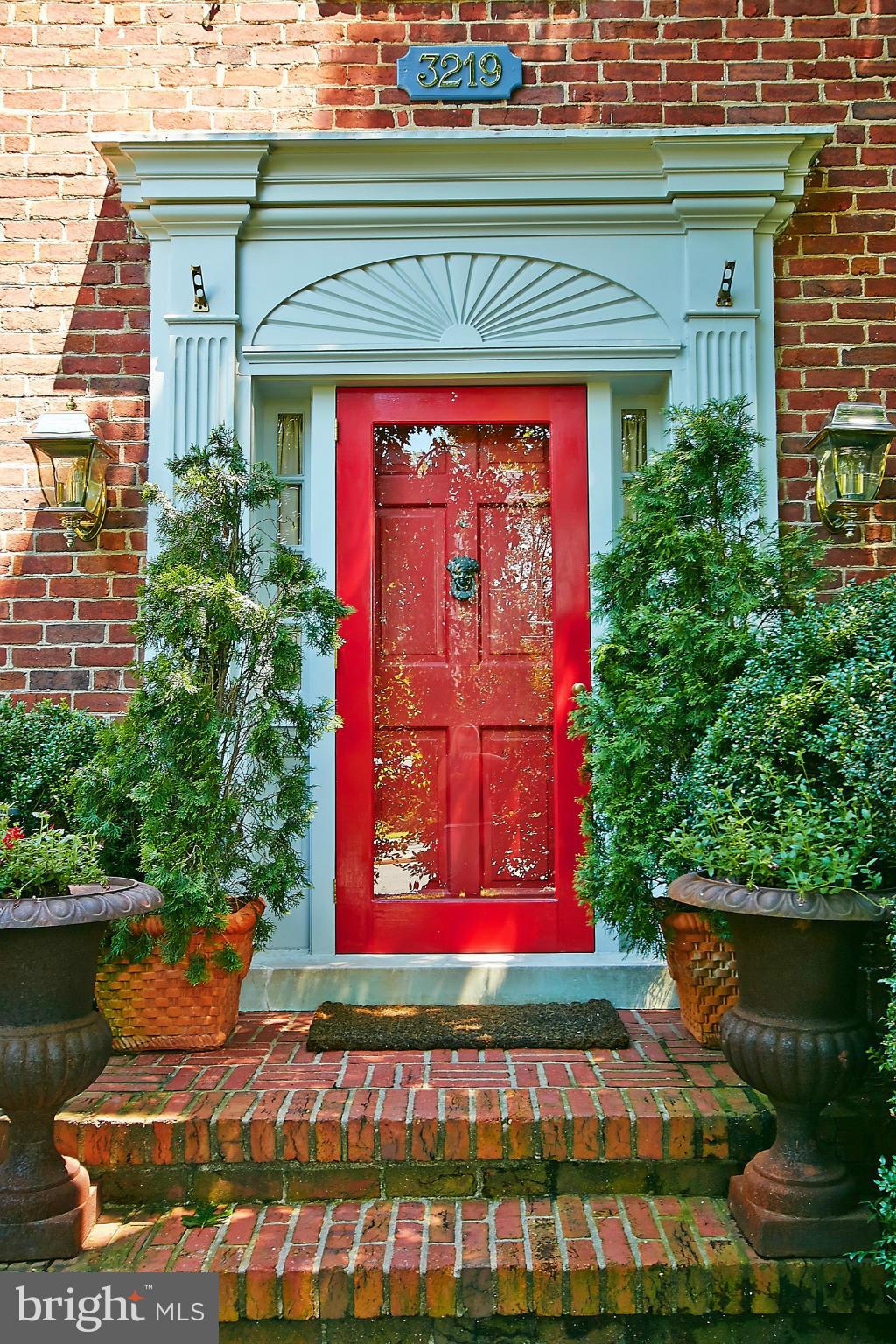 COUNTRY CLUB HILLS - Residential