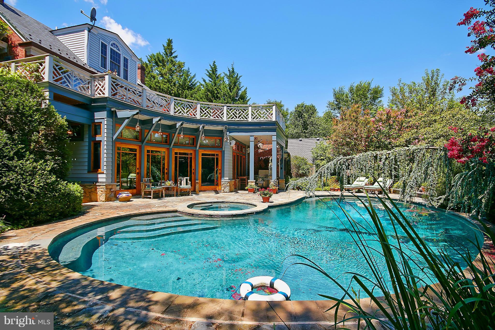 COUNTRY CLUB HILLS - Residential