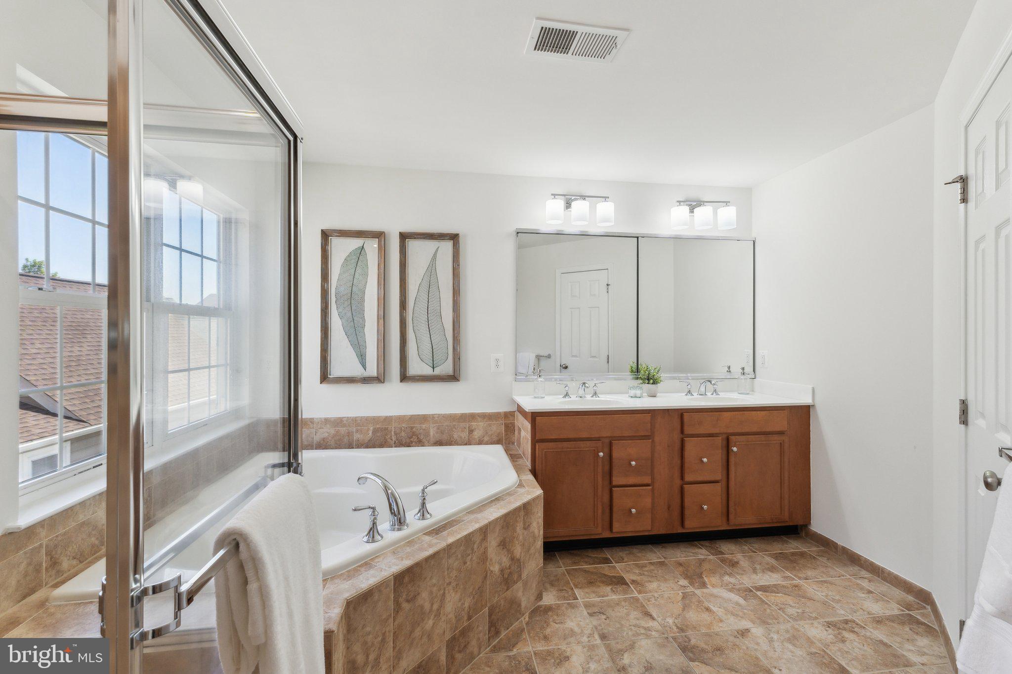 SOUTH RIDING - Residential