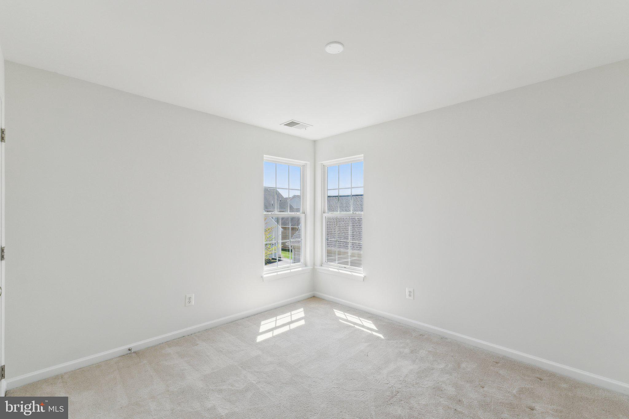 SOUTH RIDING - Residential