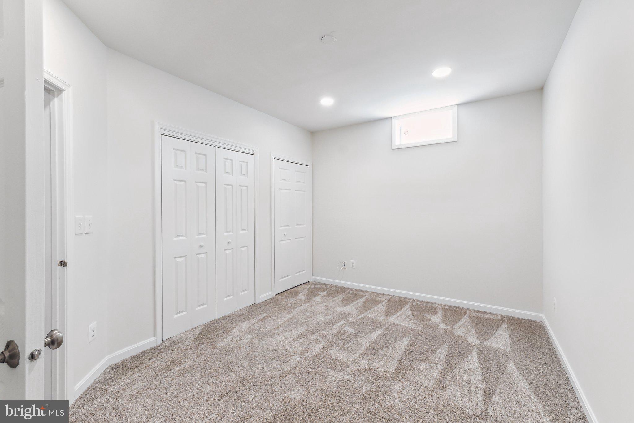 SOUTH RIDING - Residential