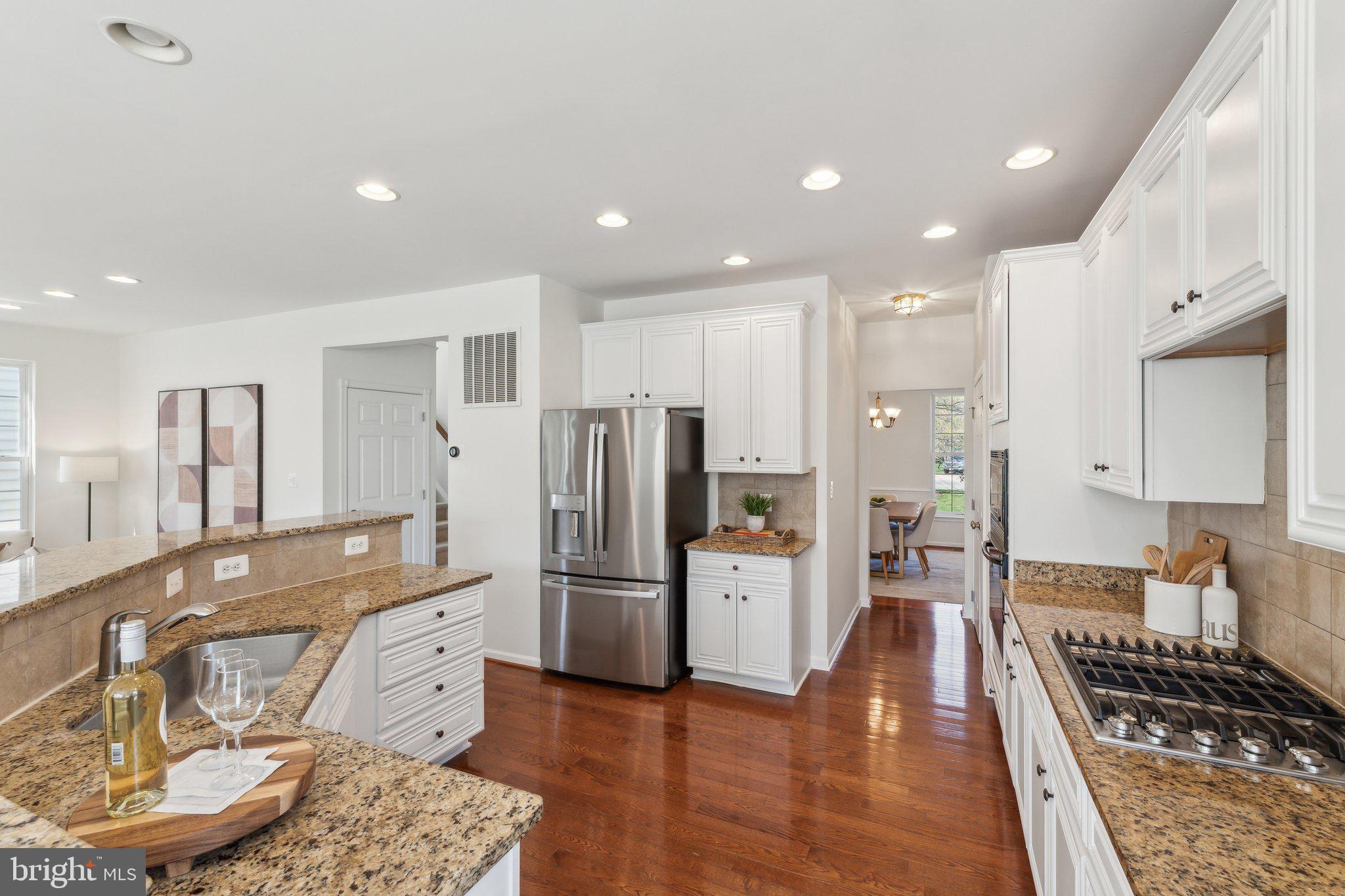 SOUTH RIDING - Residential