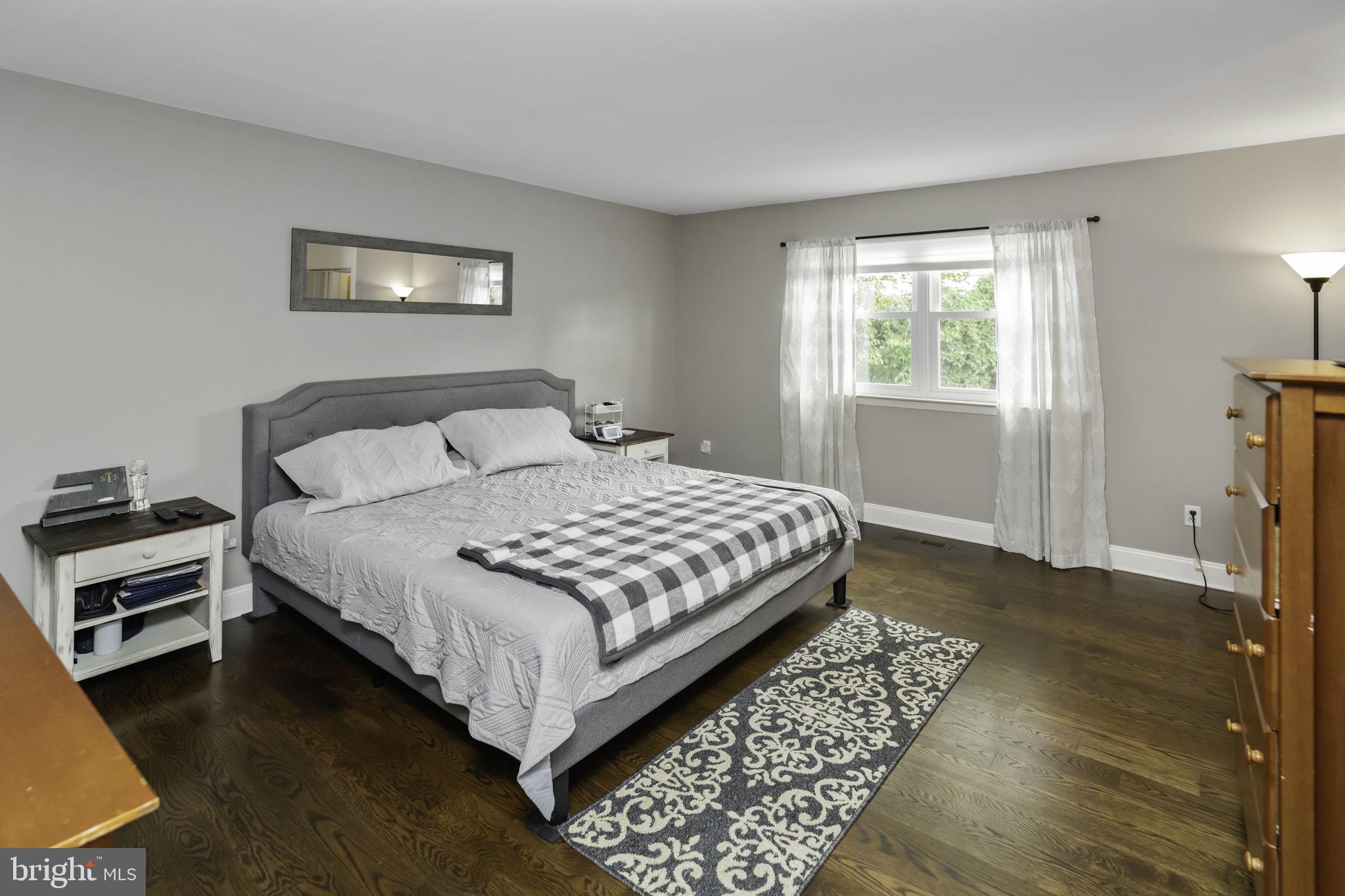 SOMERTON - Residential