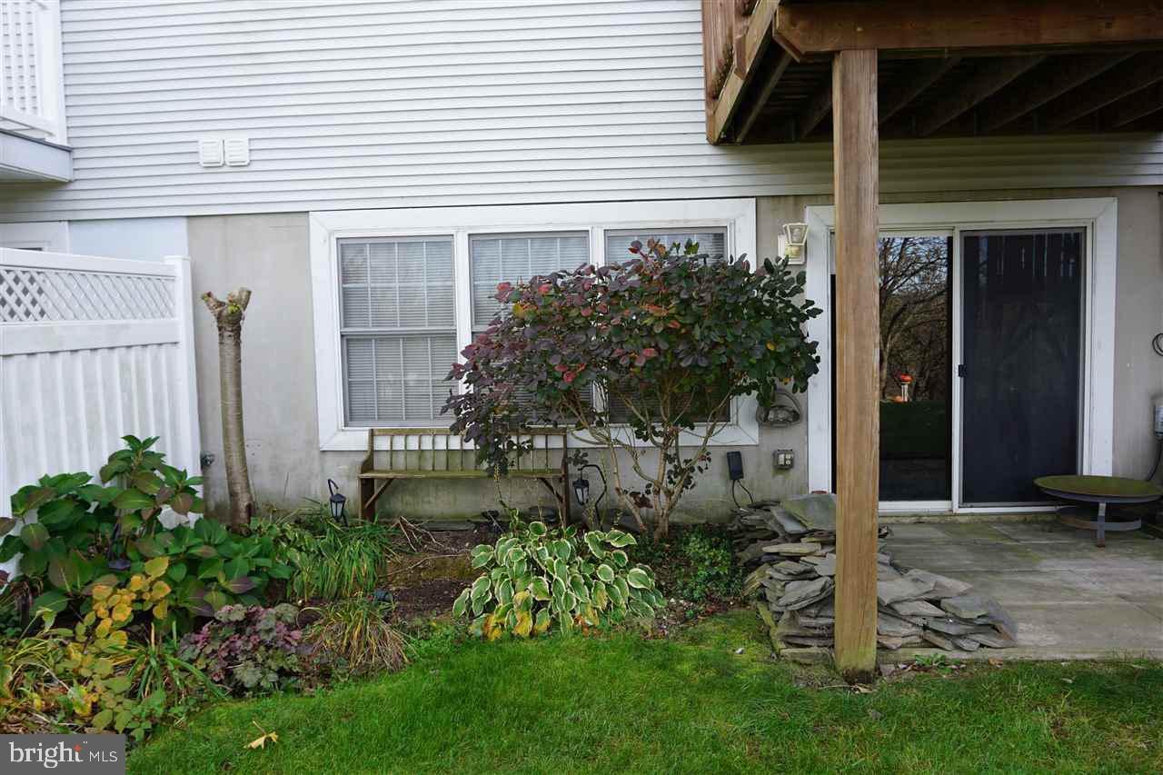 WESTRIDGE TOWNHOMES - Residential
