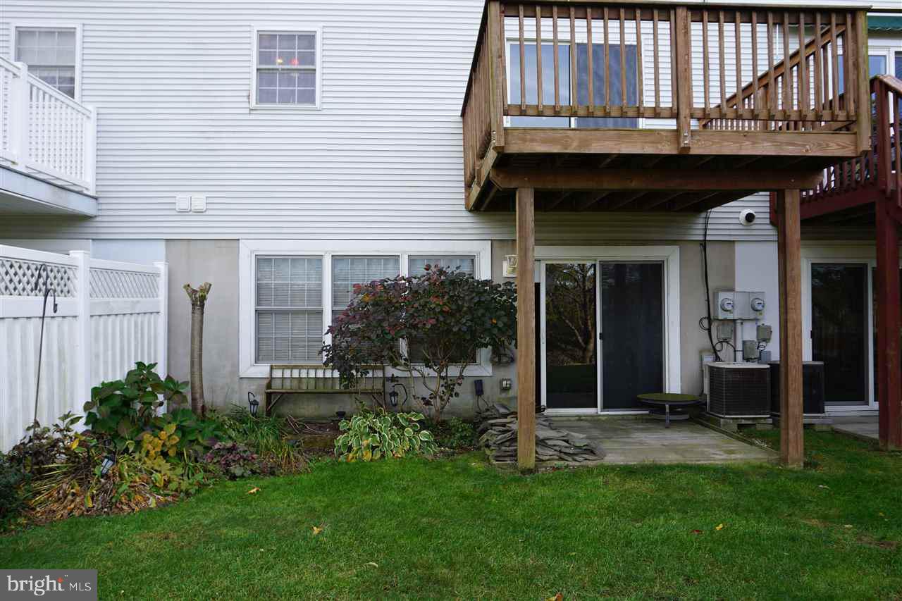 WESTRIDGE TOWNHOMES - Residential