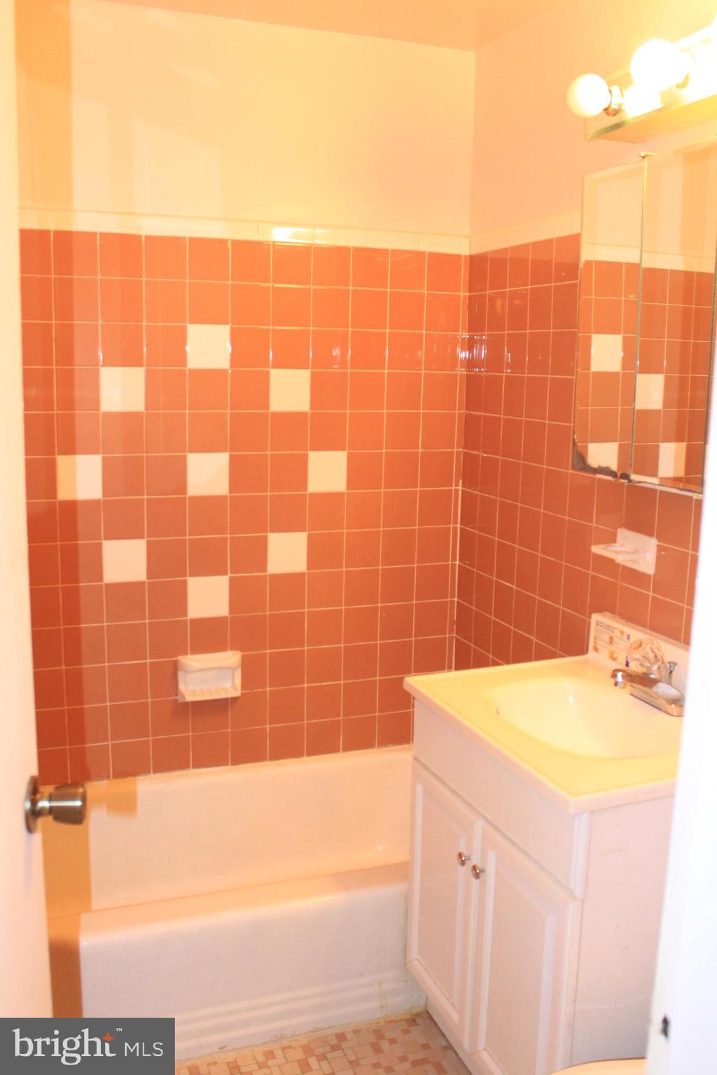 BUSTLETON - Residential