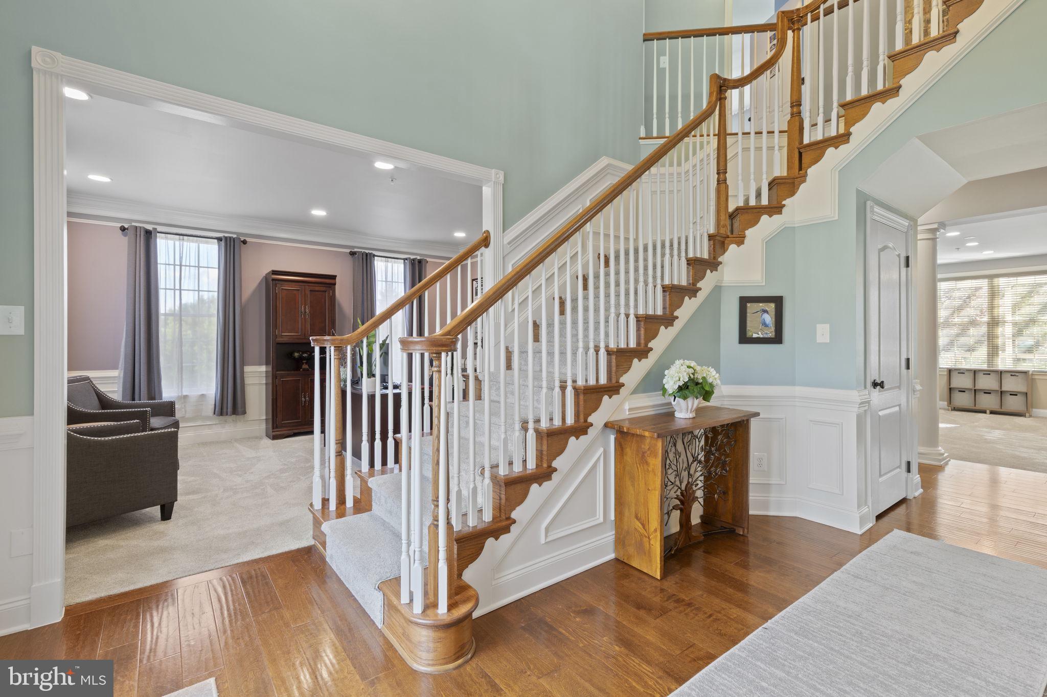 706 CLEARVIEW DRIVE