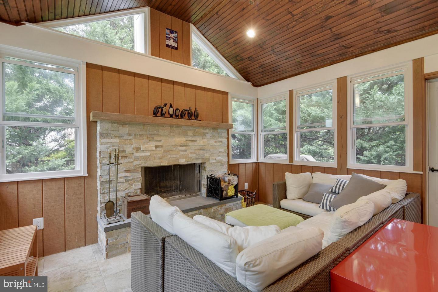 PARKVIEW - Residential Lease