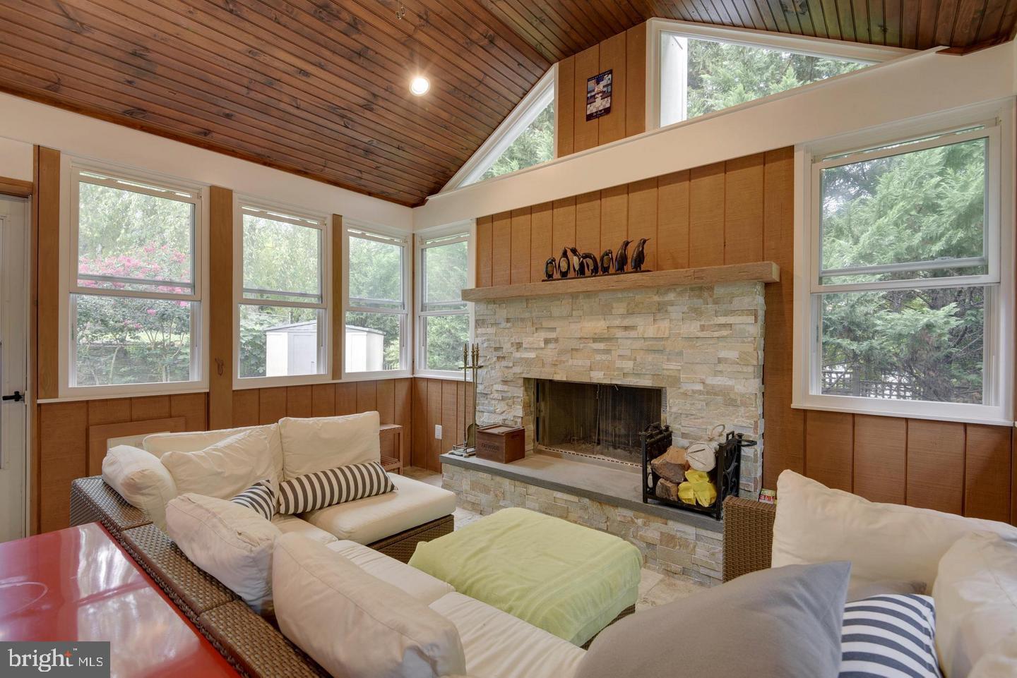 PARKVIEW - Residential Lease