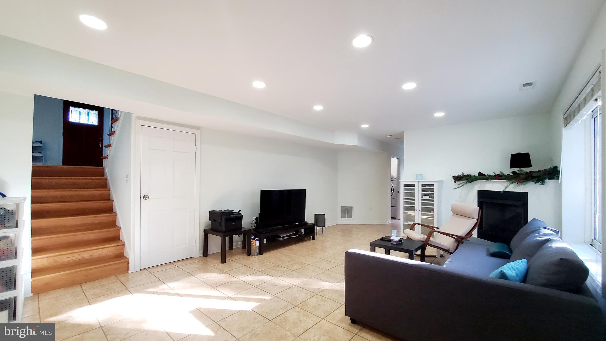 PARKVIEW - Residential Lease