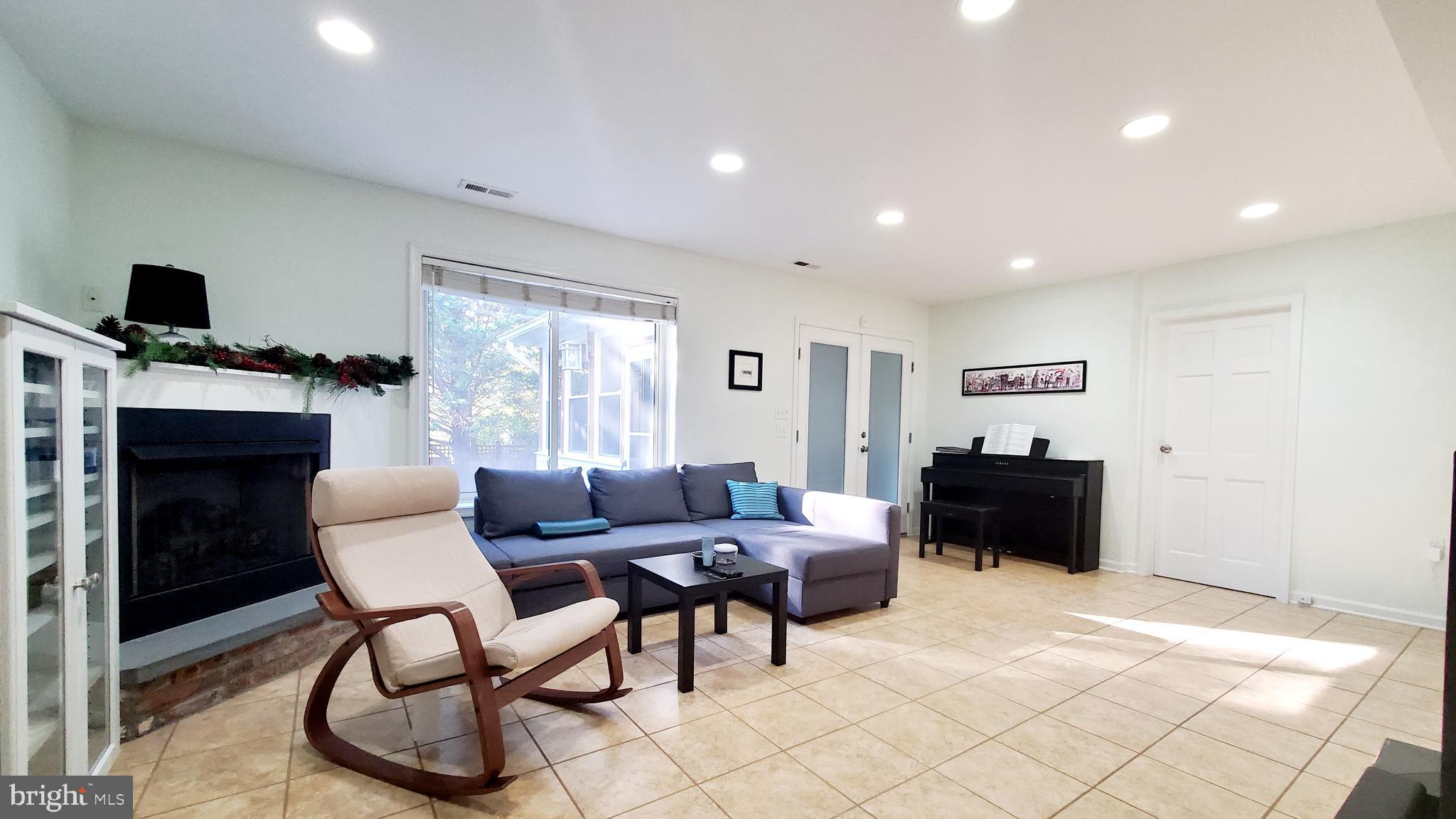 PARKVIEW - Residential Lease