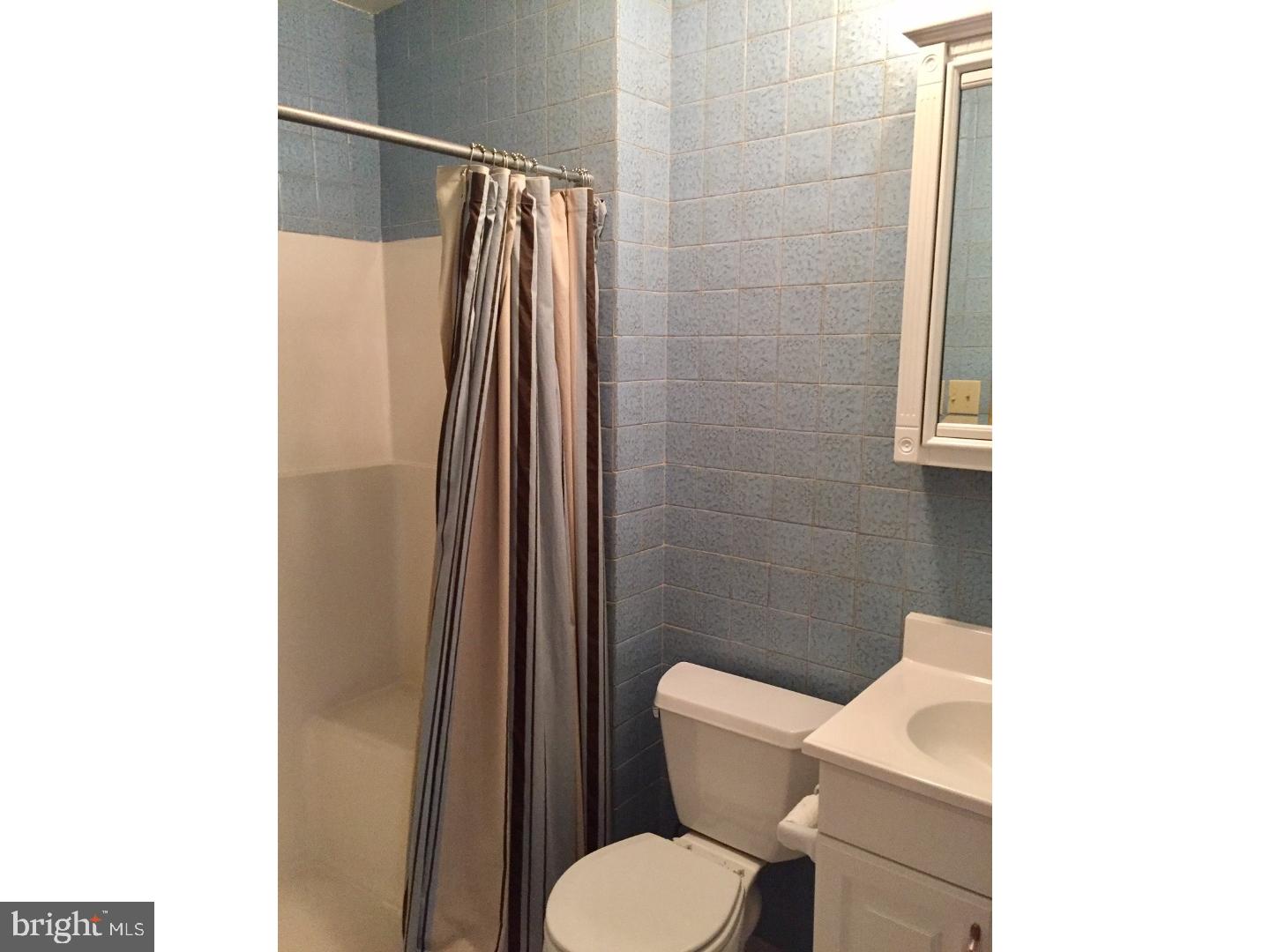 YORKVILLE - Residential