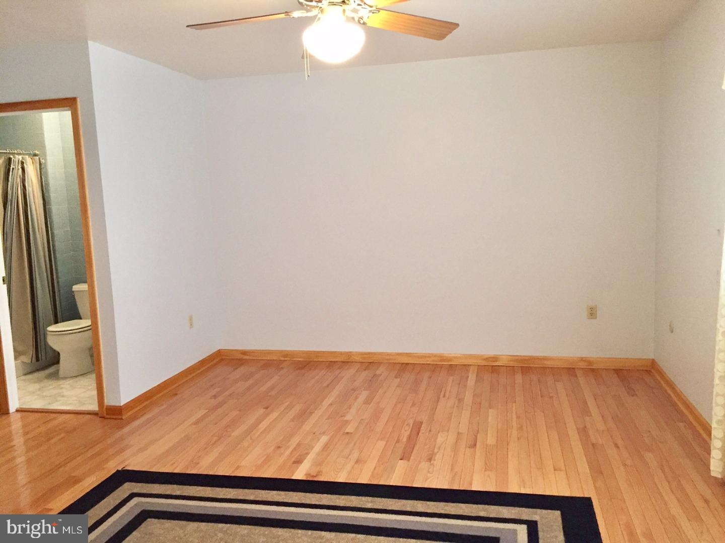 YORKVILLE - Residential