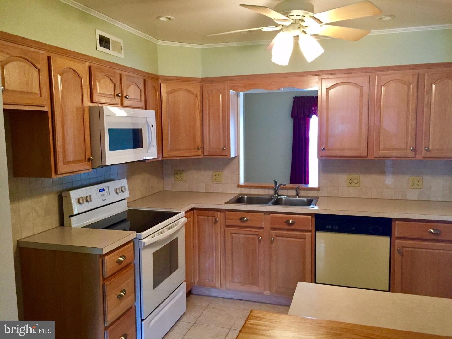 YORKVILLE - Residential