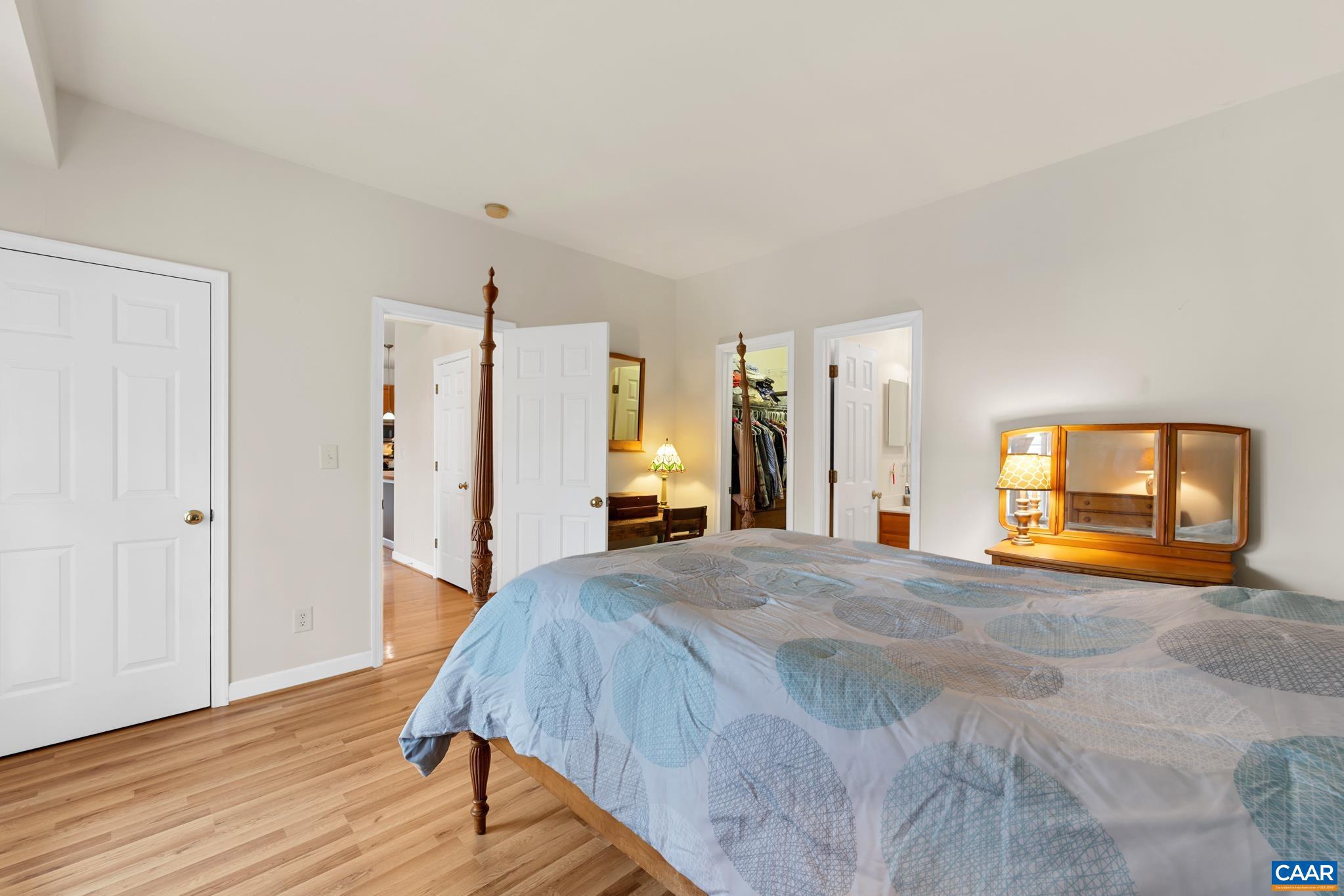 PARKSIDE VILLAGE - Residential