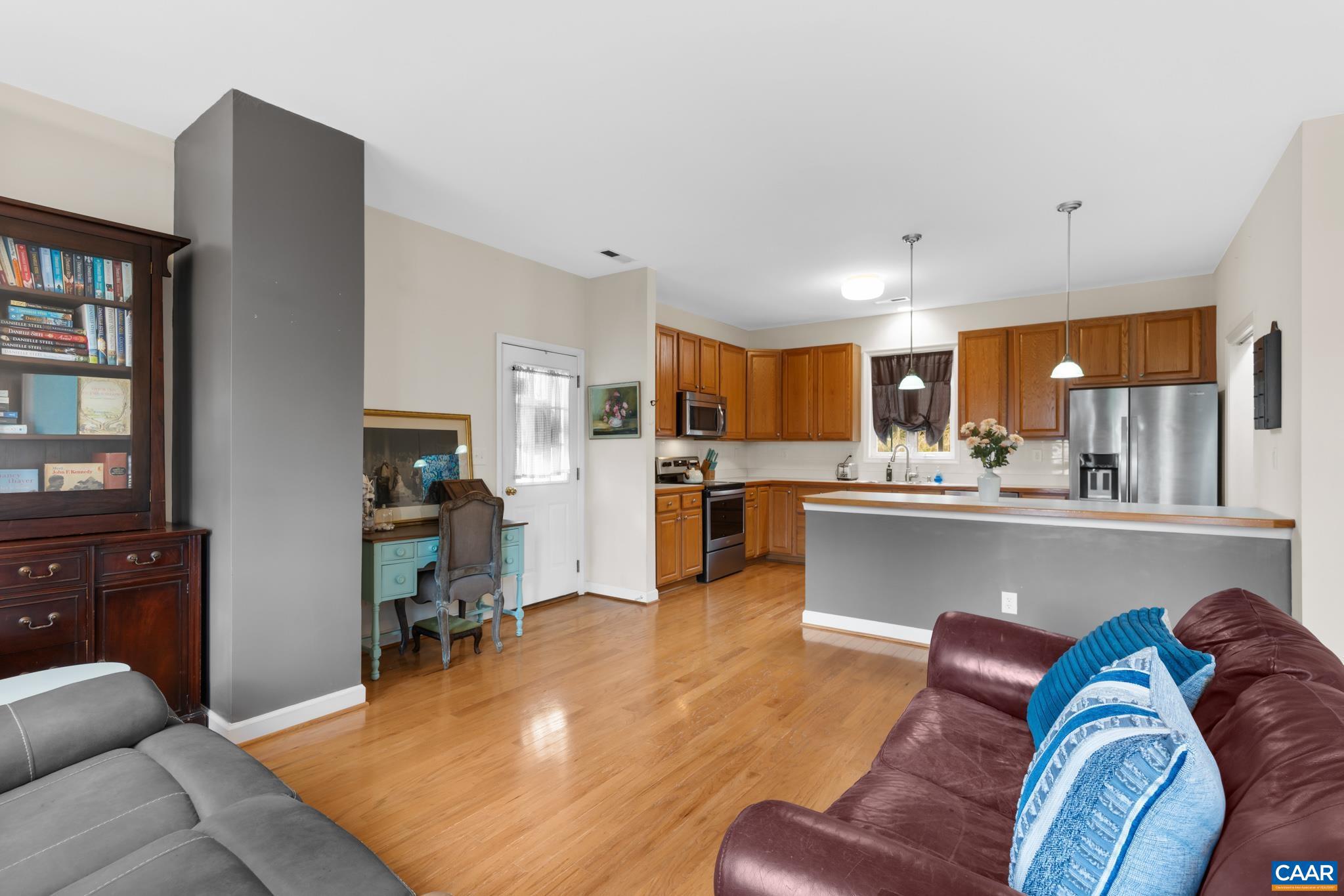 PARKSIDE VILLAGE - Residential