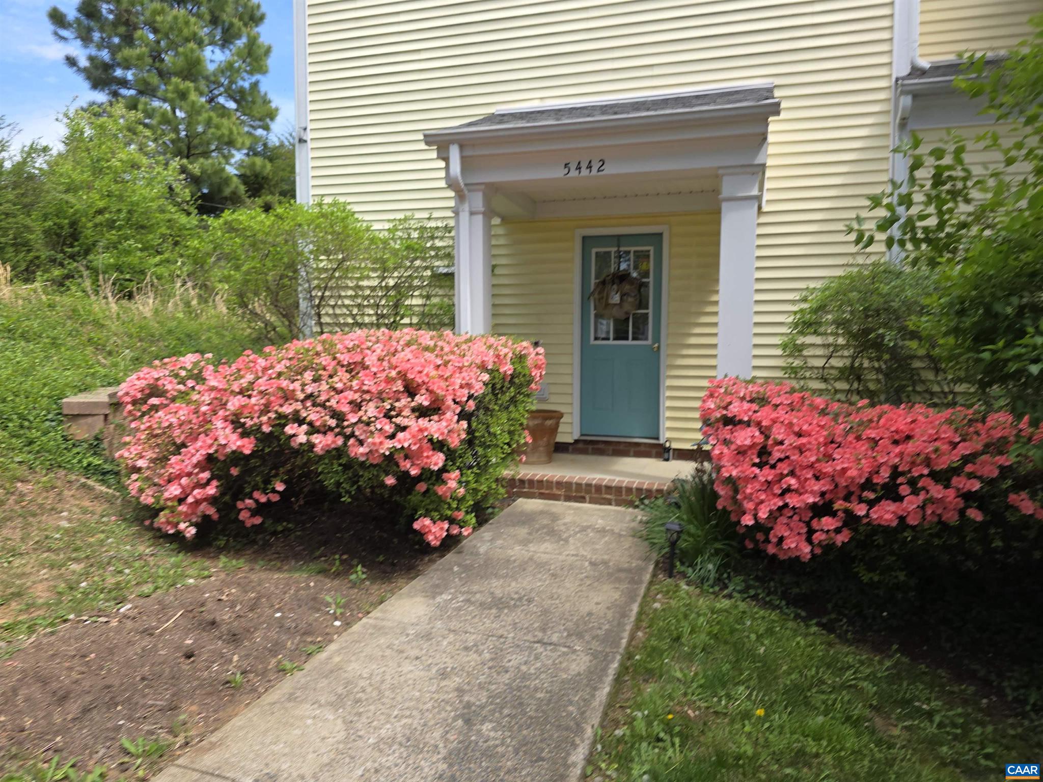 PARKSIDE VILLAGE - Residential