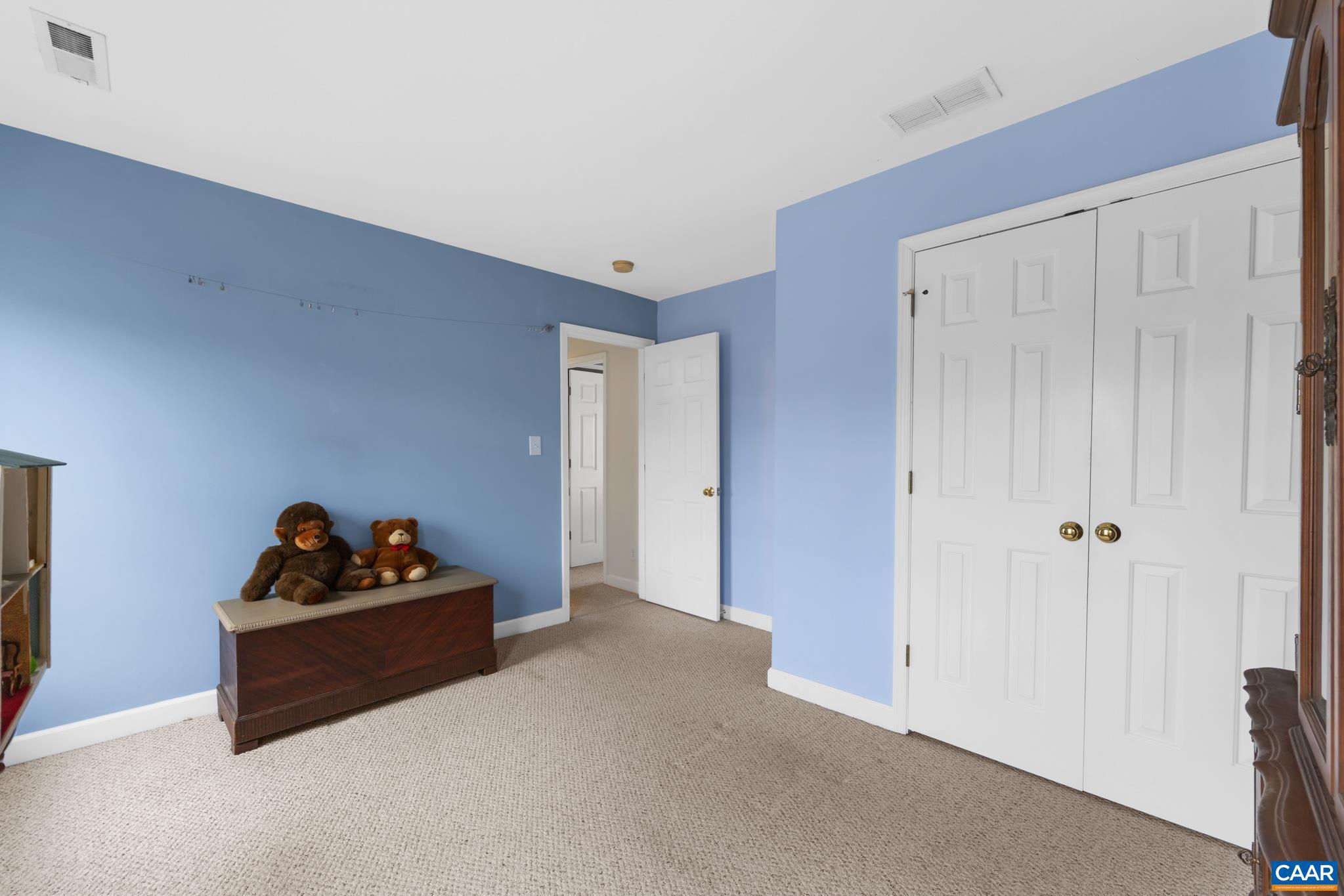 PARKSIDE VILLAGE - Residential