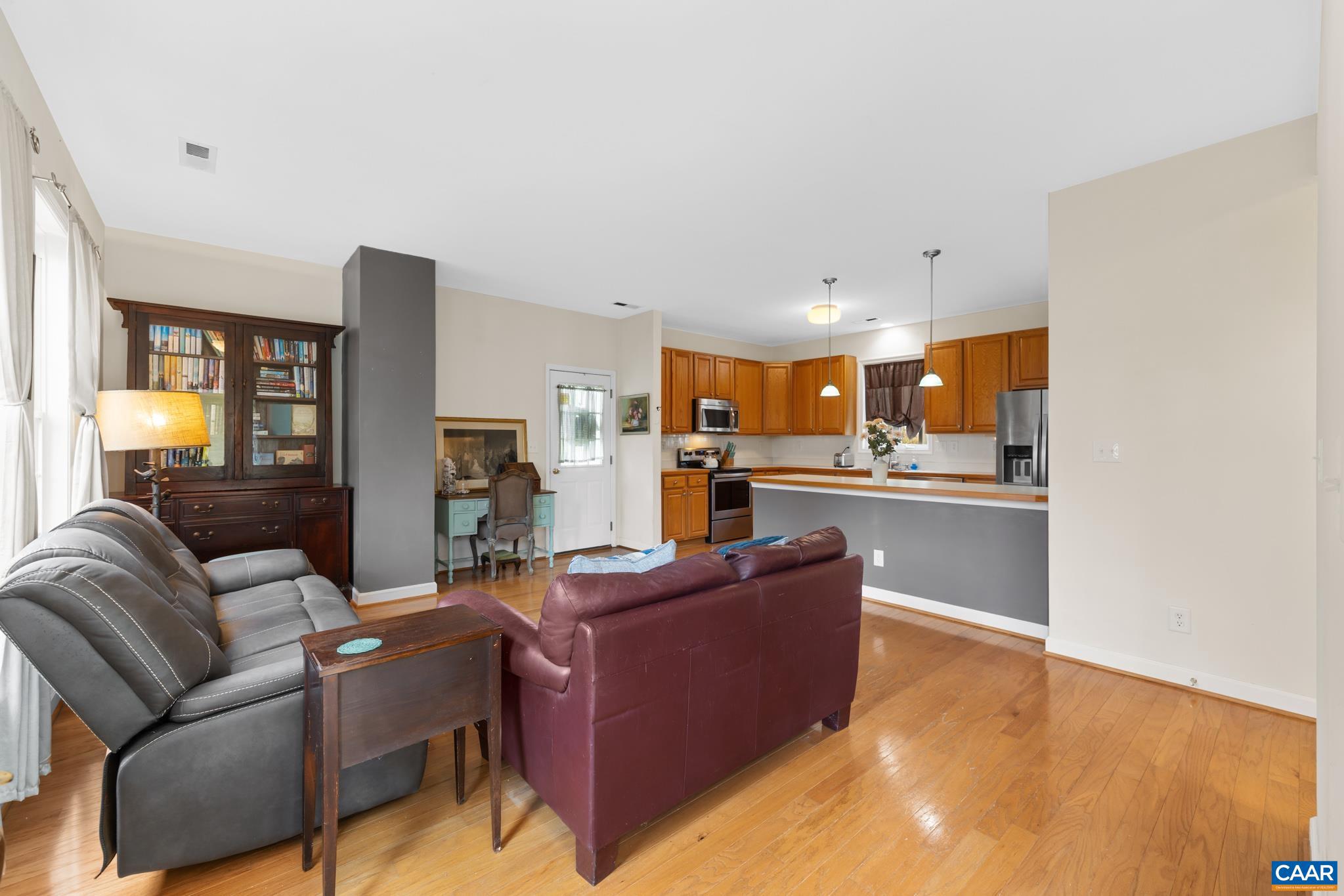 PARKSIDE VILLAGE - Residential