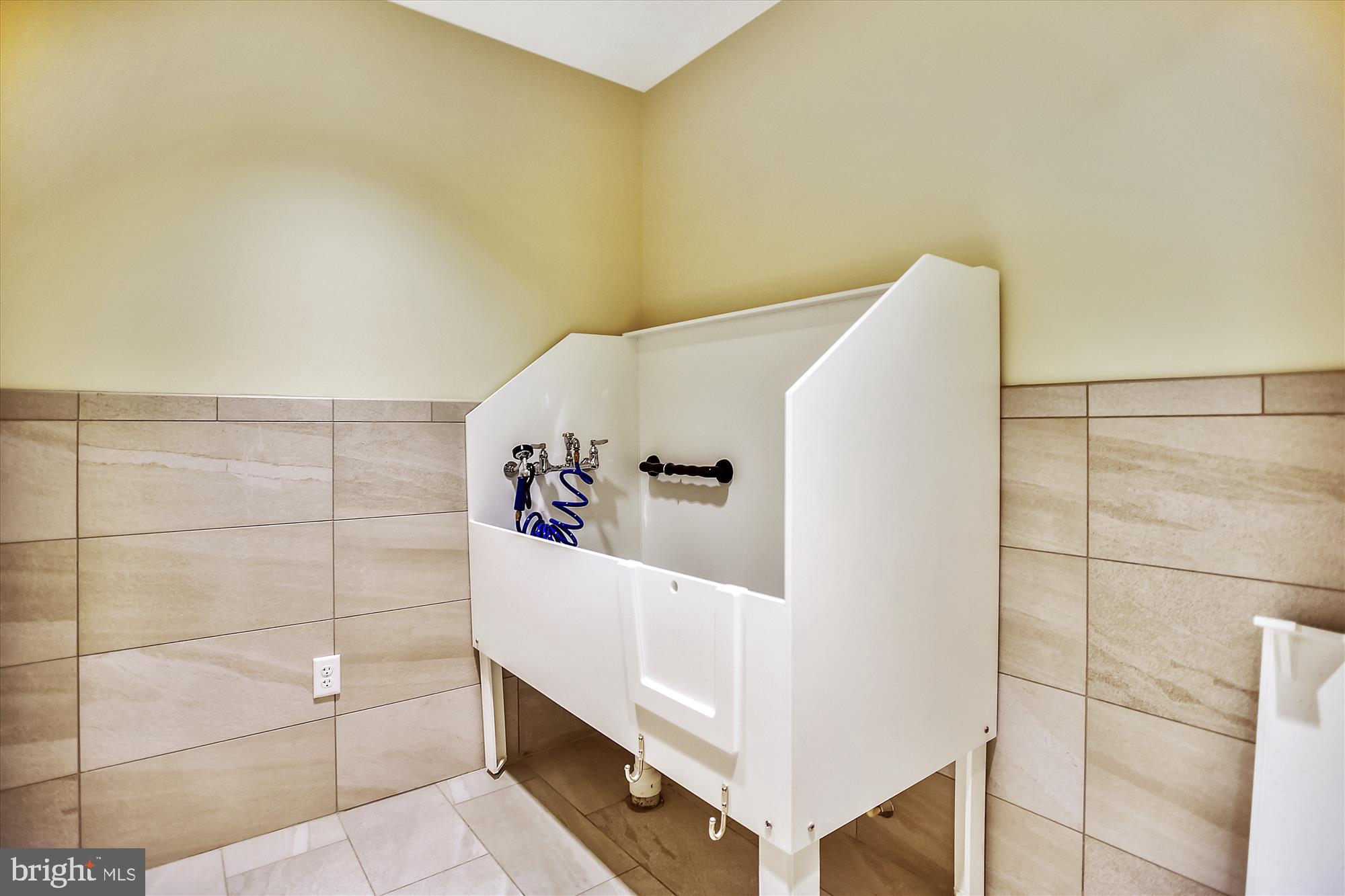 THE SIGNET - Residential Lease