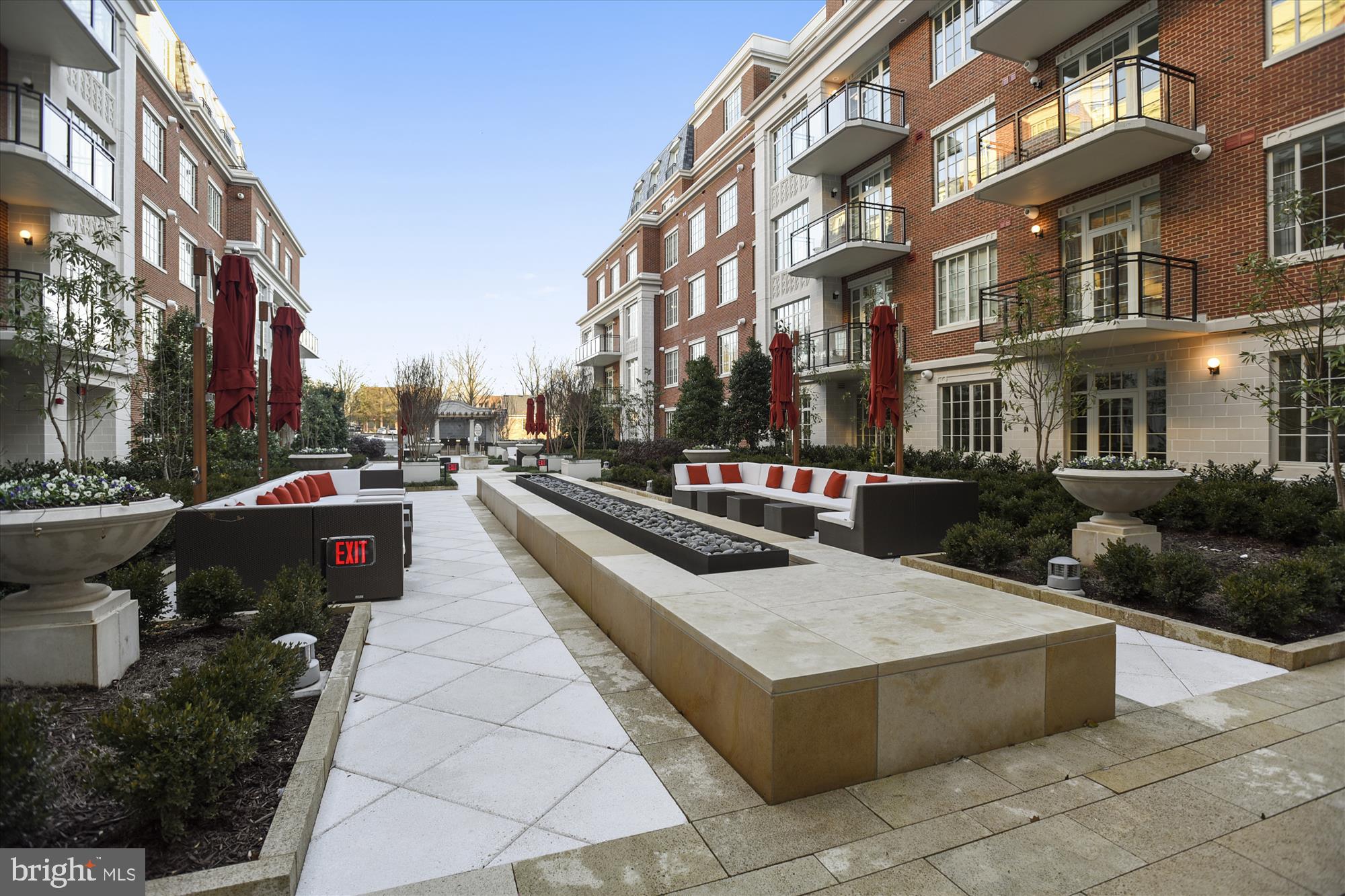 THE SIGNET - Residential Lease