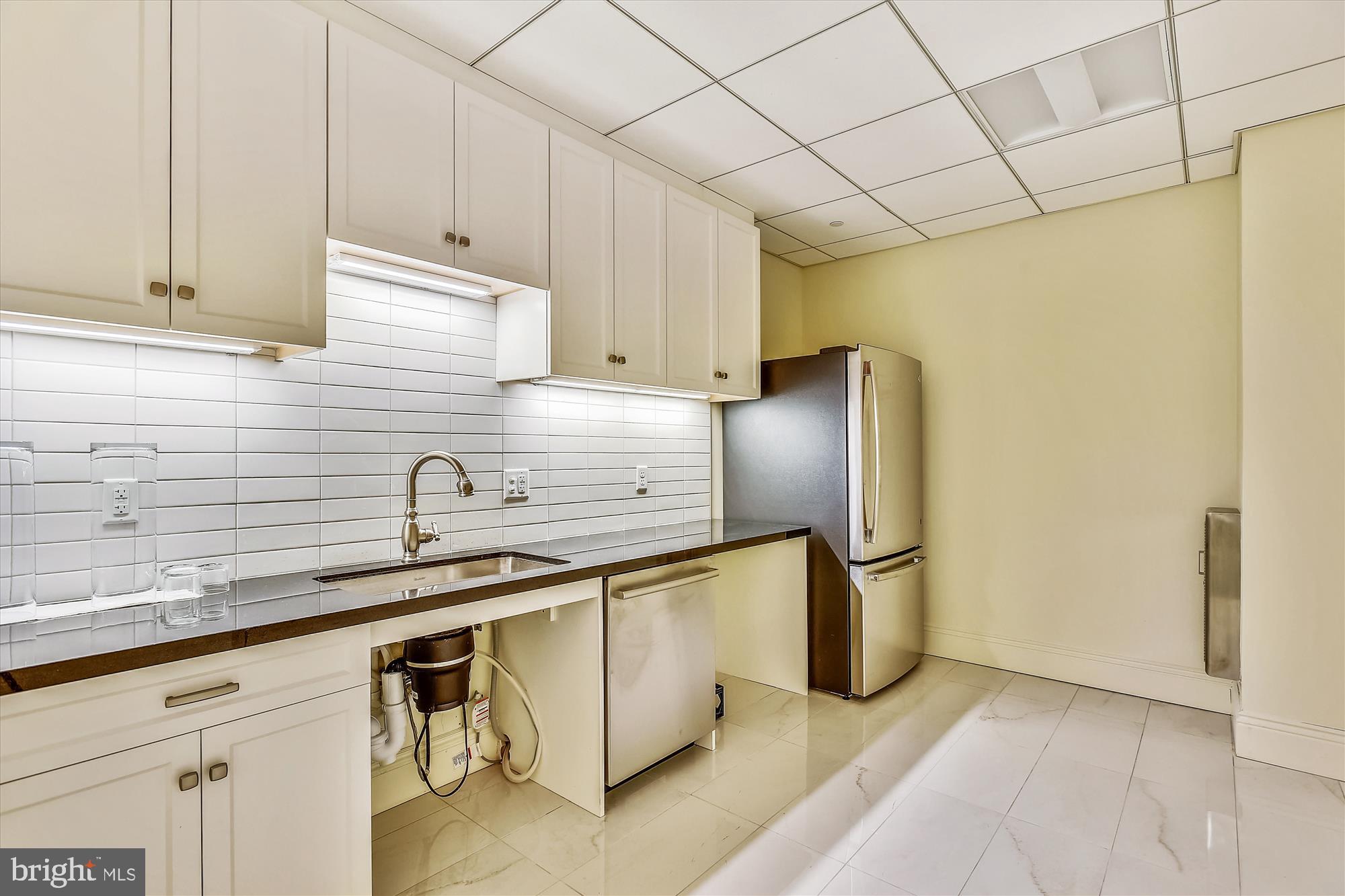 THE SIGNET - Residential Lease