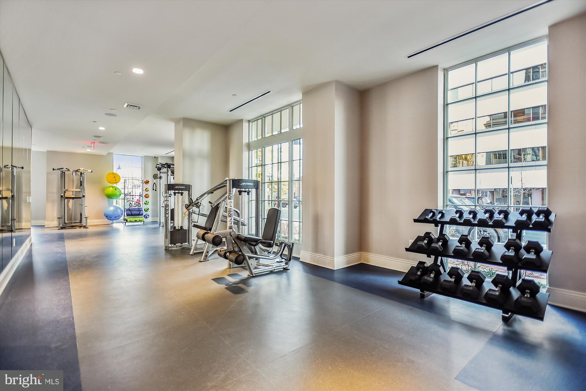 THE SIGNET - Residential Lease