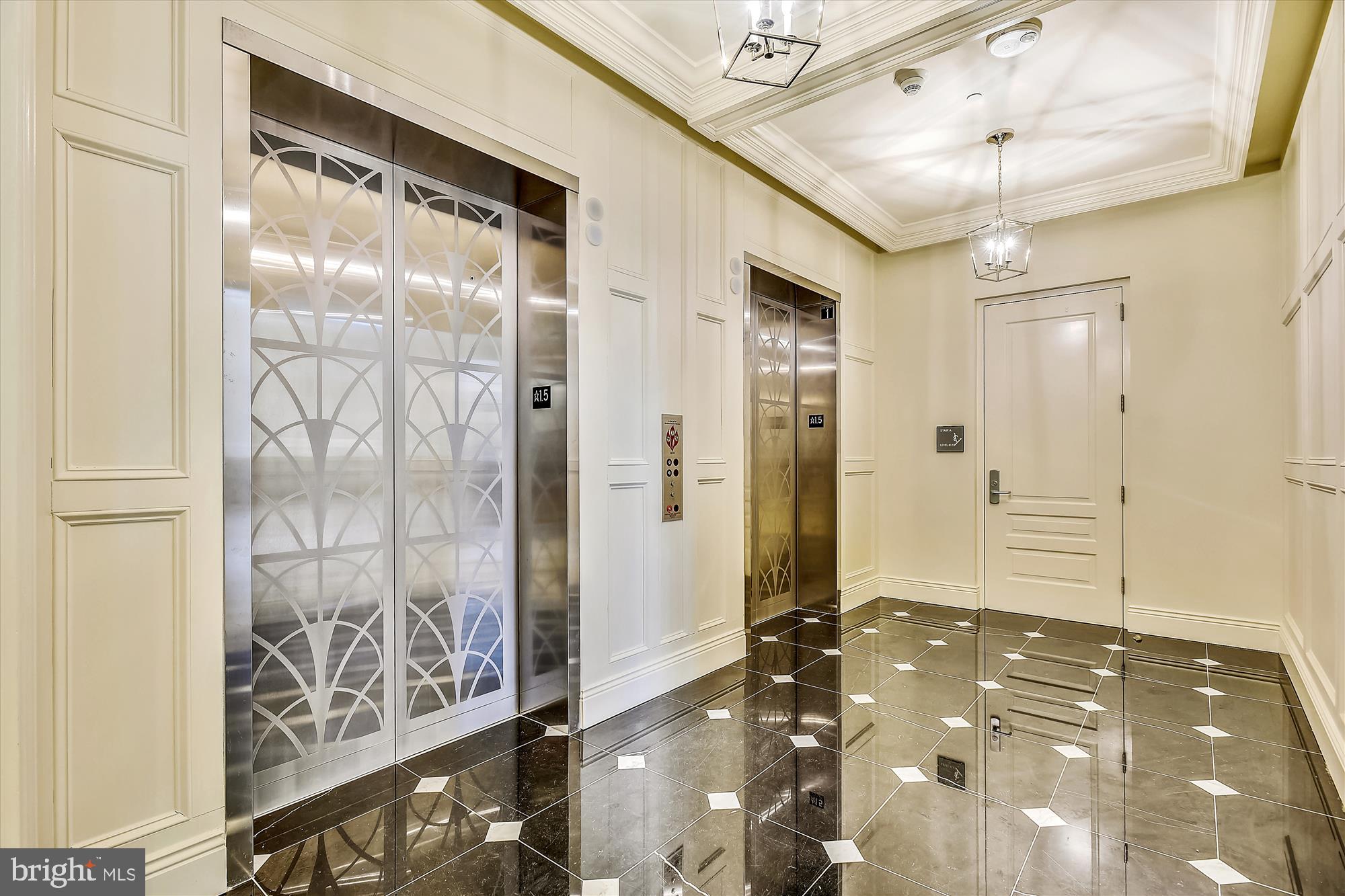 THE SIGNET - Residential Lease