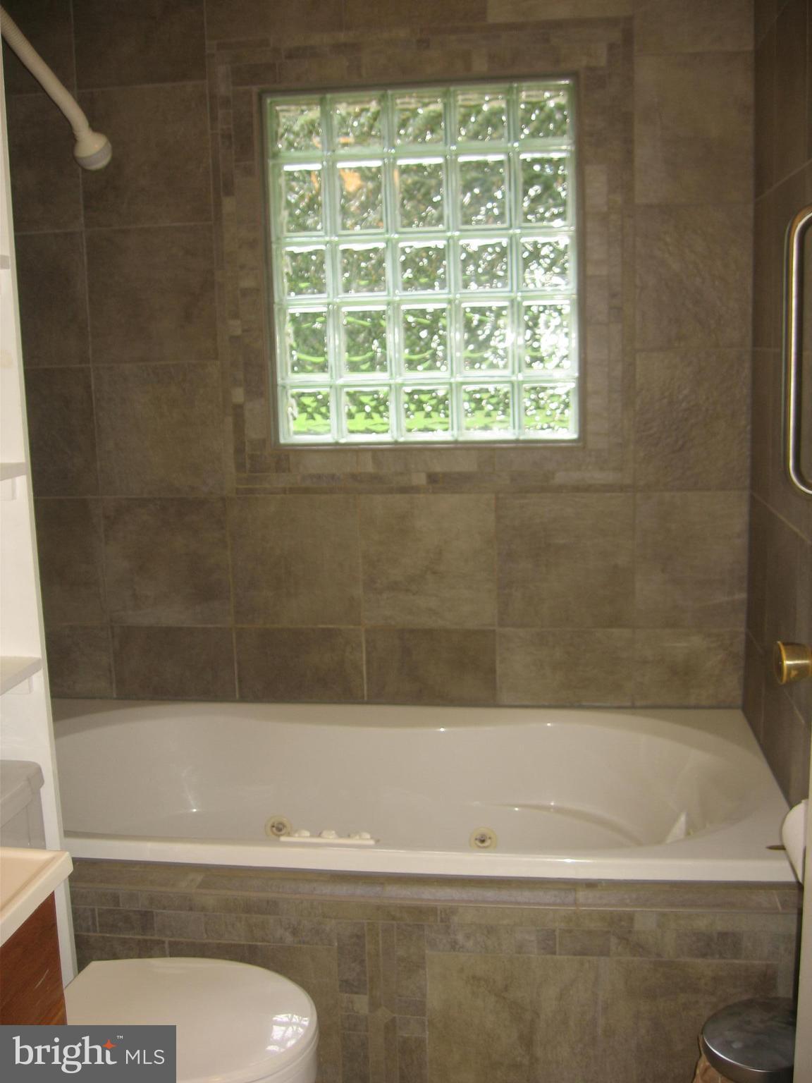 GLEN HAVEN - Residential Lease