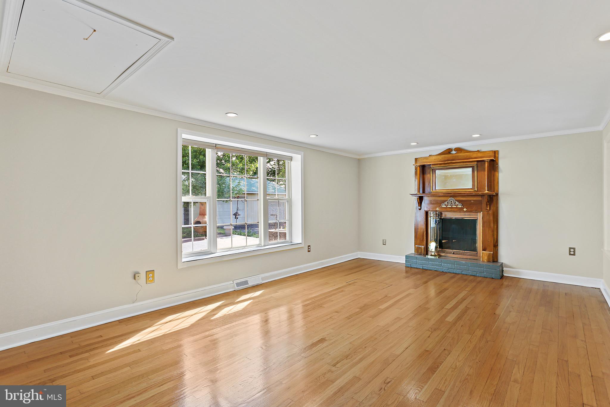 LUTHERVILLE - Residential