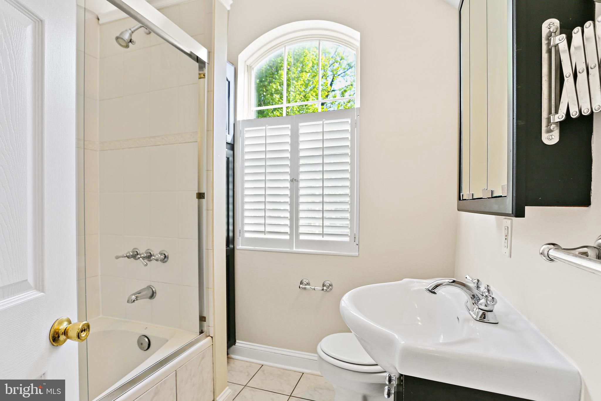 LUTHERVILLE - Residential