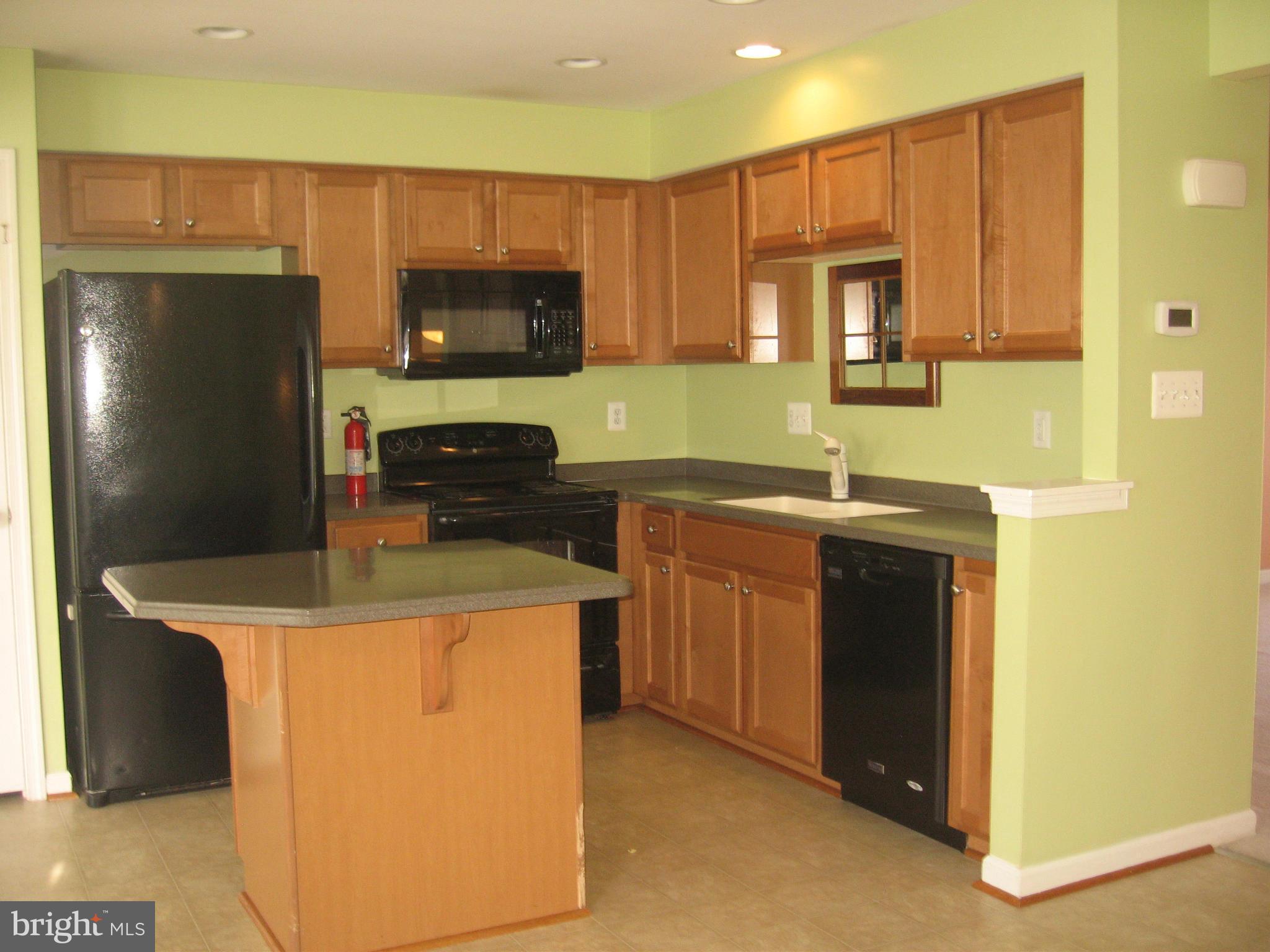 LAKELAND PLACE - Residential Lease