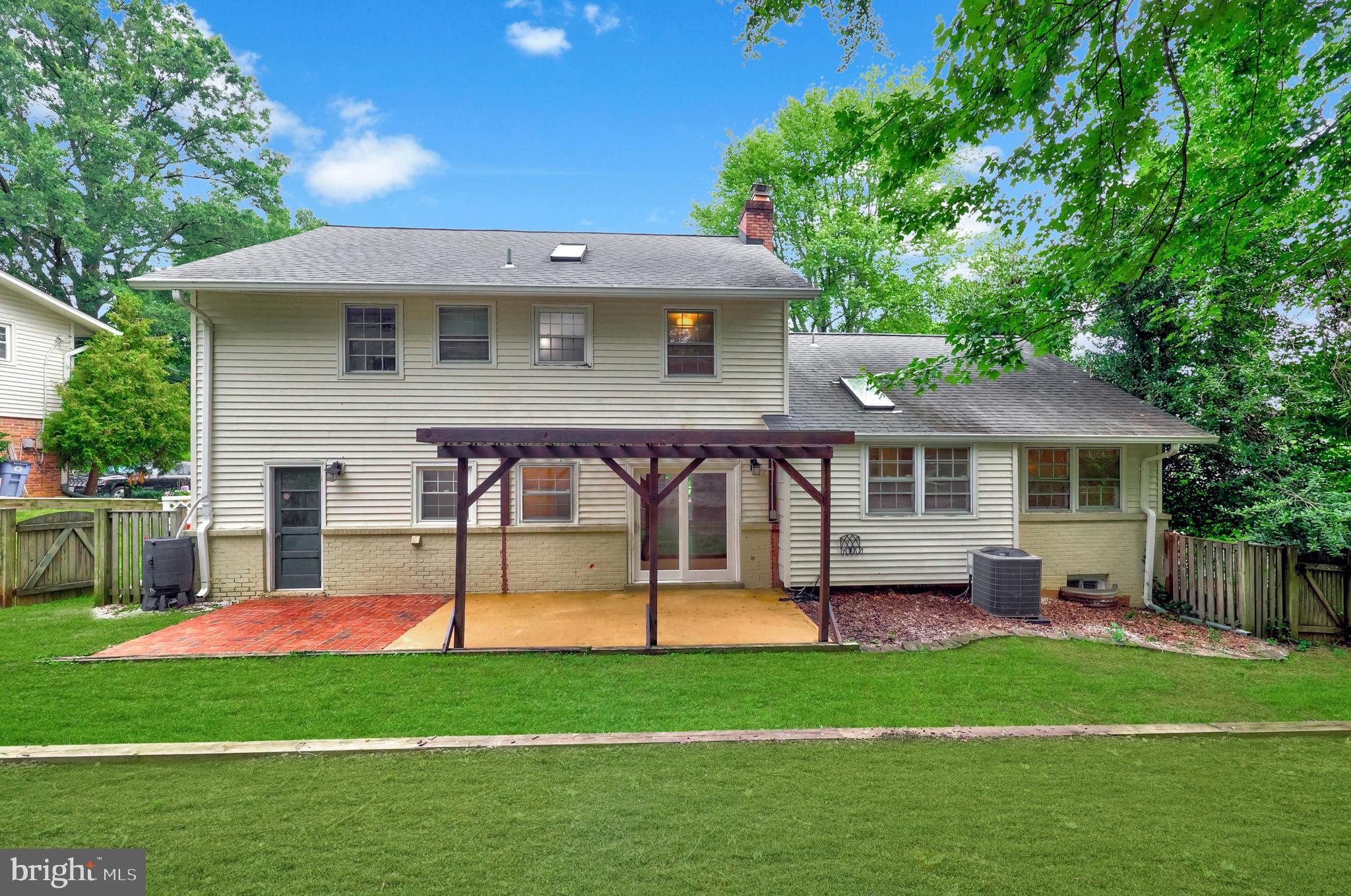 RIVERSIDE ESTATES - Residential