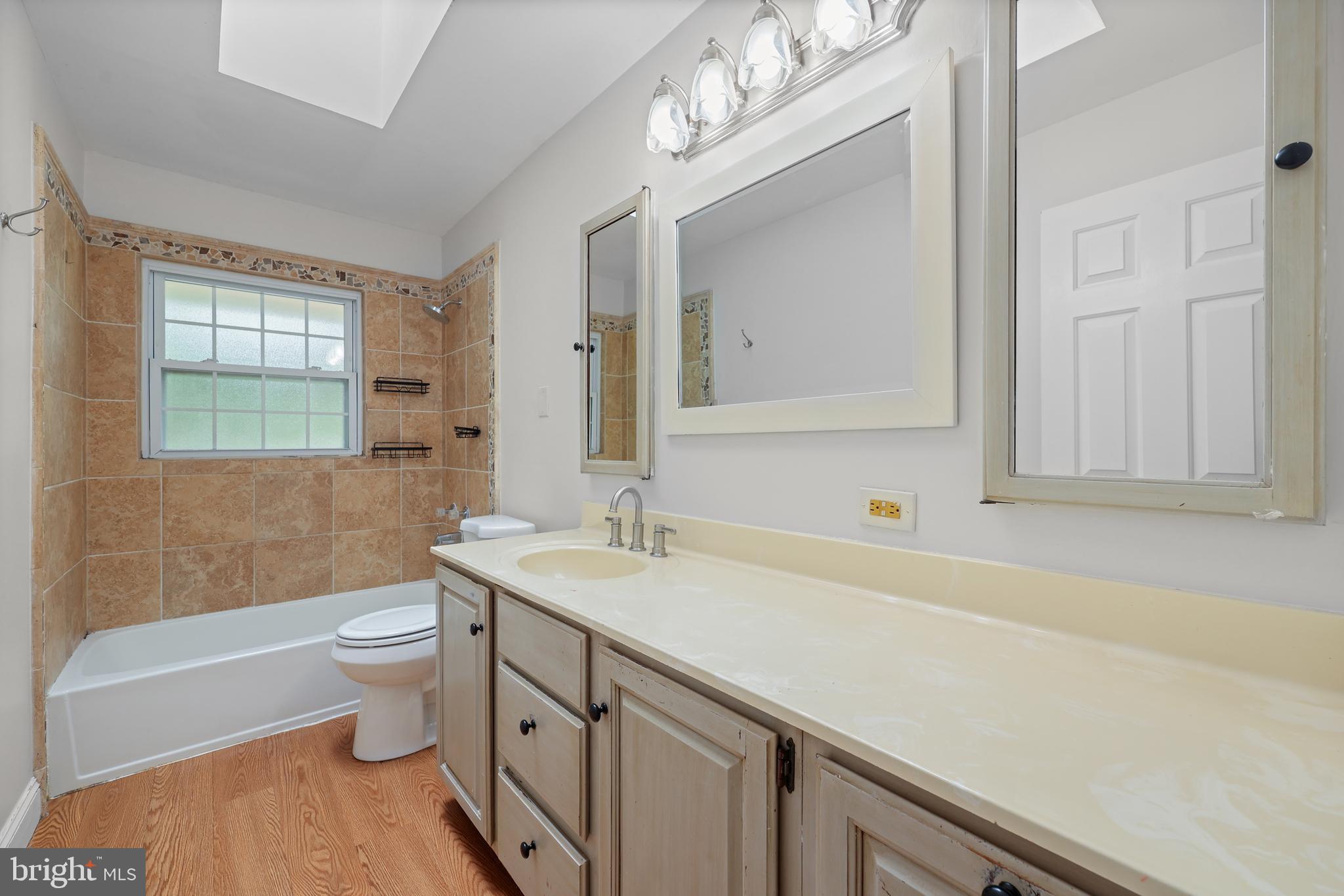 RIVERSIDE ESTATES - Residential