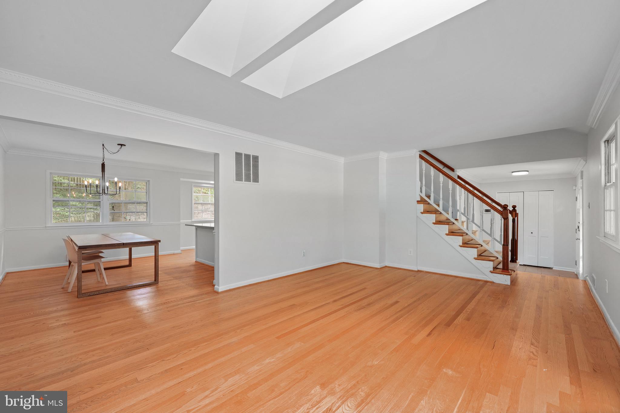 RIVERSIDE ESTATES - Residential